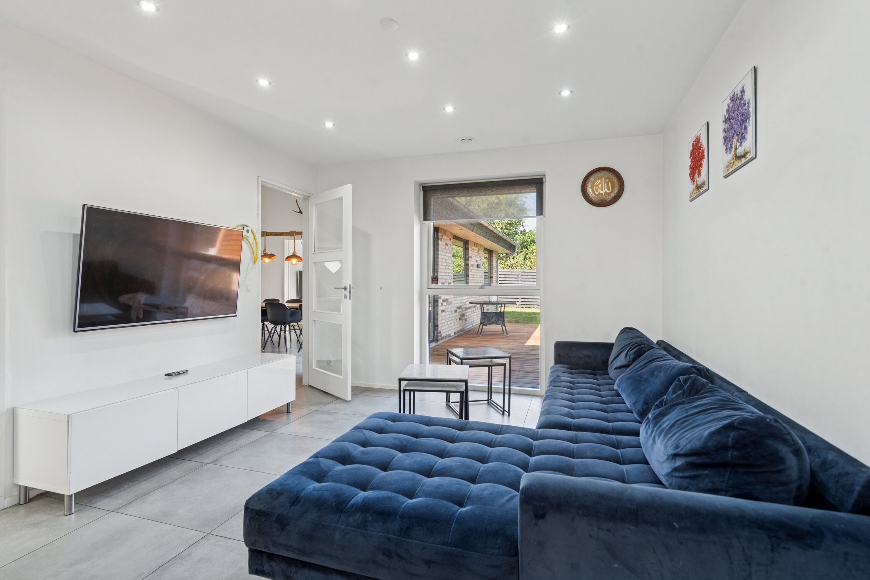 Fremhævet stue billede i fuldskærmstilstand. Billede af Snedronningen 31, Seden, 5240 Odense NØ