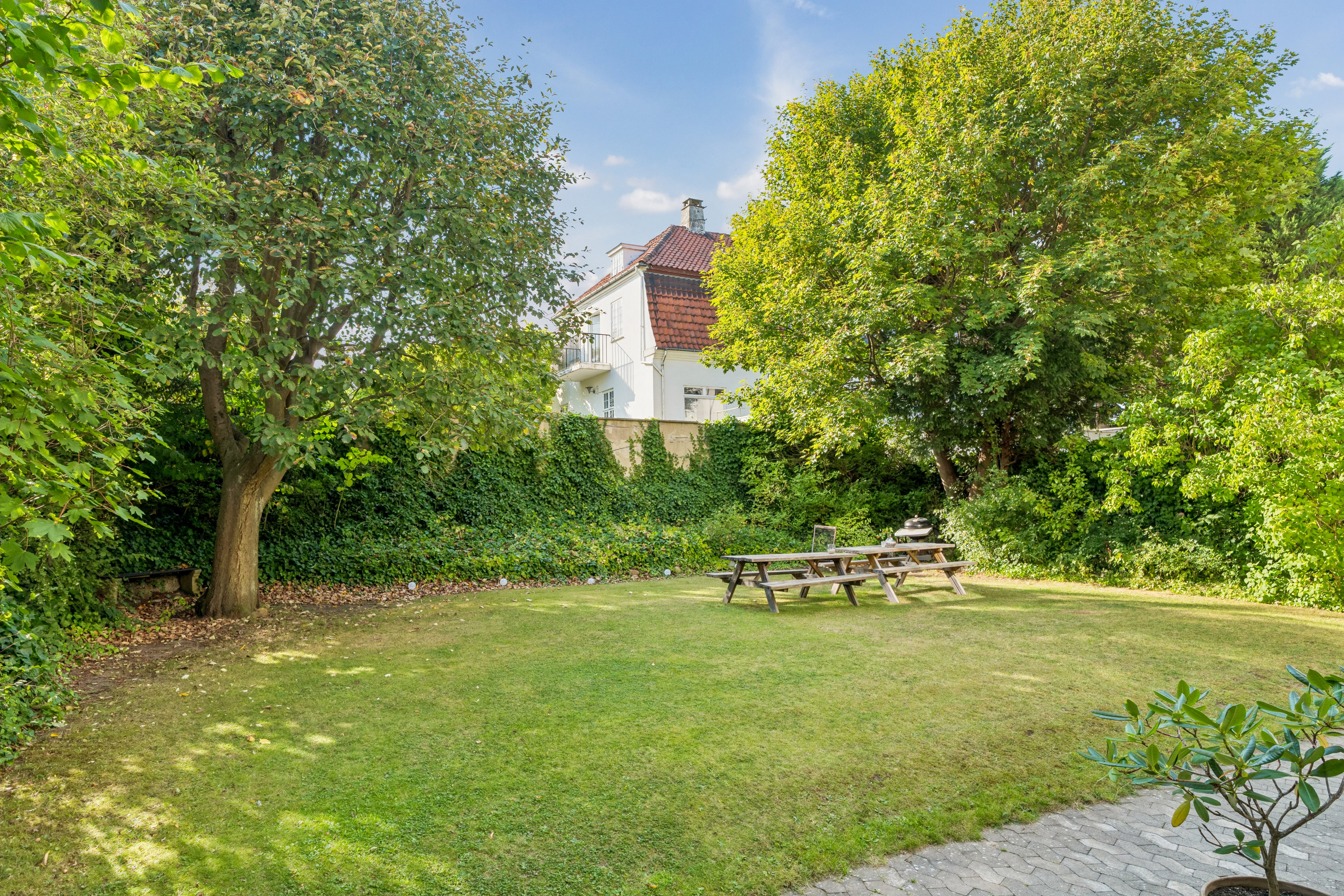 Fremhævet have billede i fuldskærmstilstand. Billede af Strandvejen 75, st.. tv., 2100 København Ø