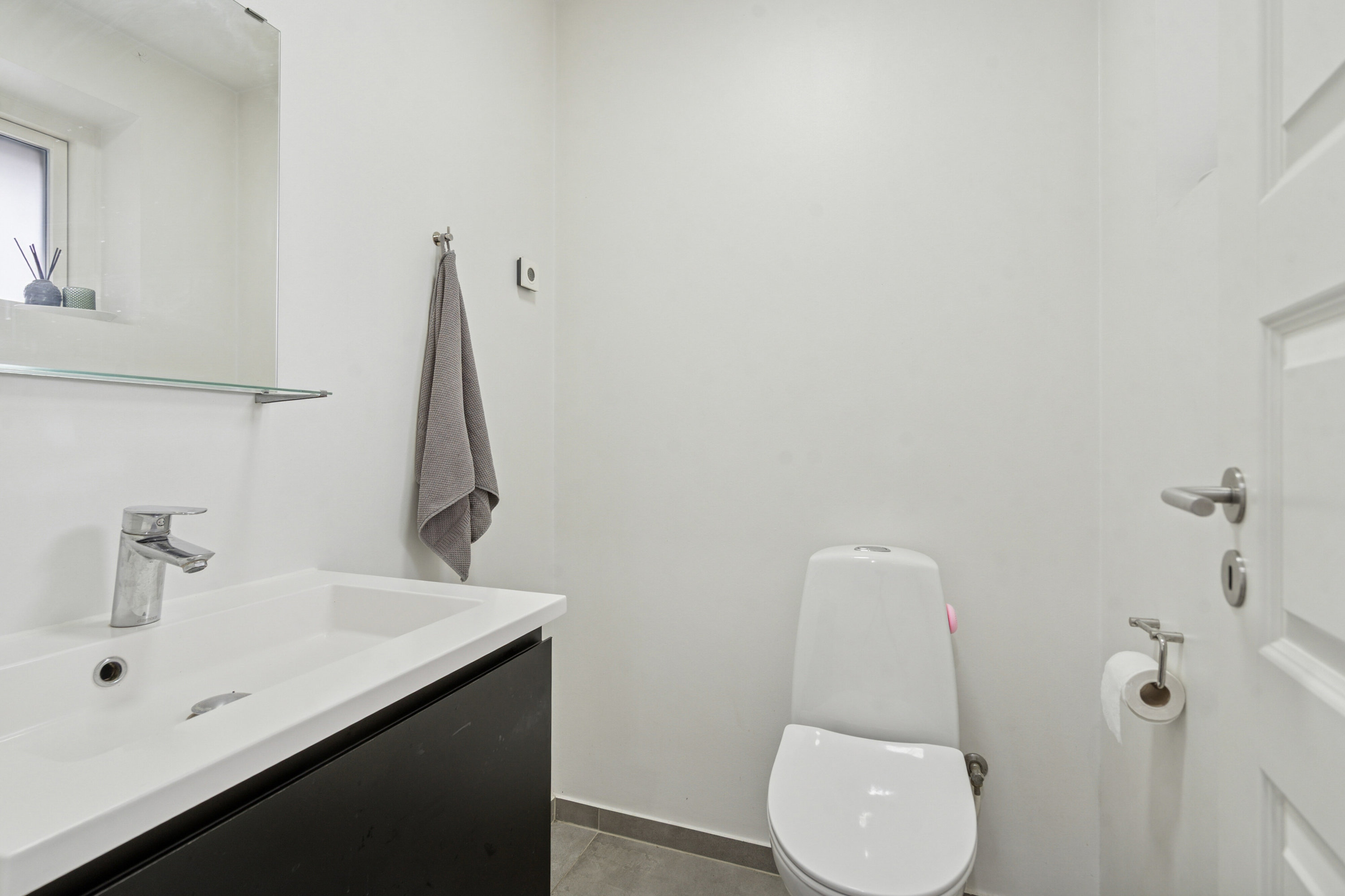 Fremhævet badeværelse billede i fuldskærmstilstand. Billede af Snedronningen 31, Seden, 5240 Odense NØ