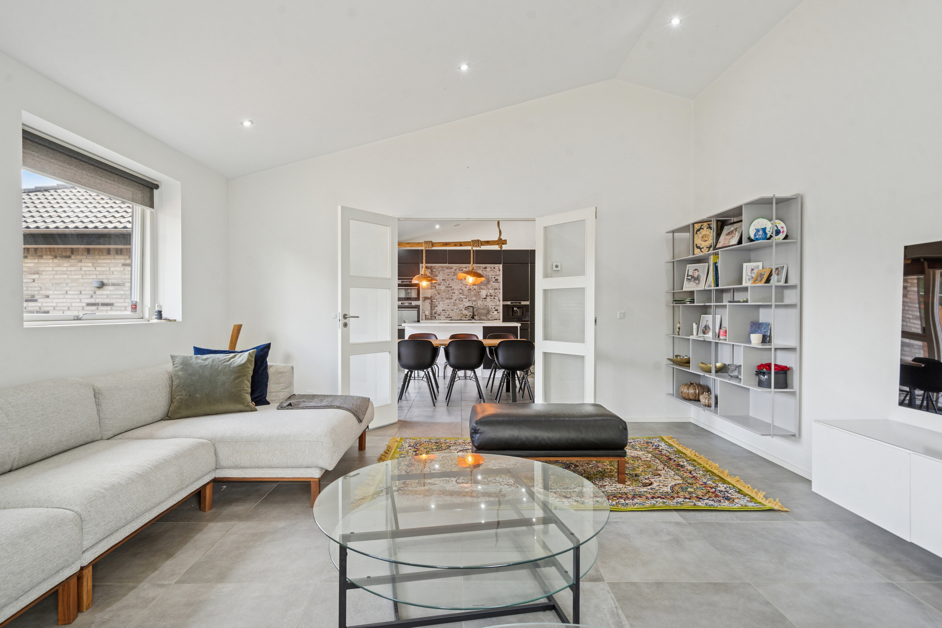 Fremhævet stue billede i fuldskærmstilstand. Billede af Snedronningen 31, Seden, 5240 Odense NØ