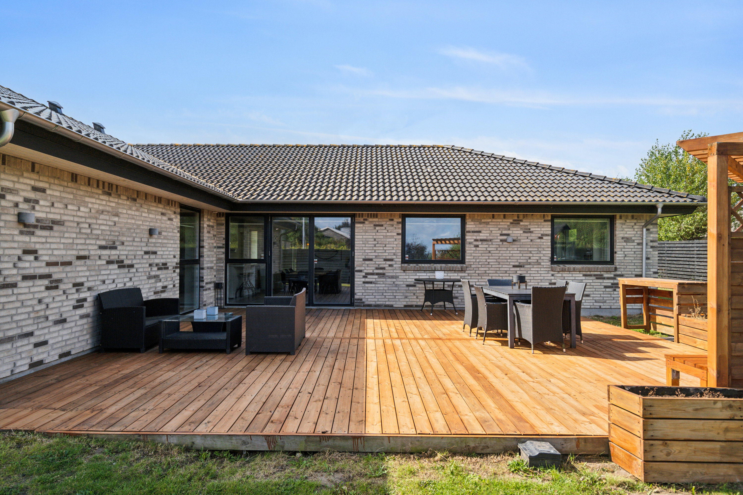 Miniaturebillede 1: terrasse. Billede af Snedronningen 31, Seden, 5240 Odense NØ