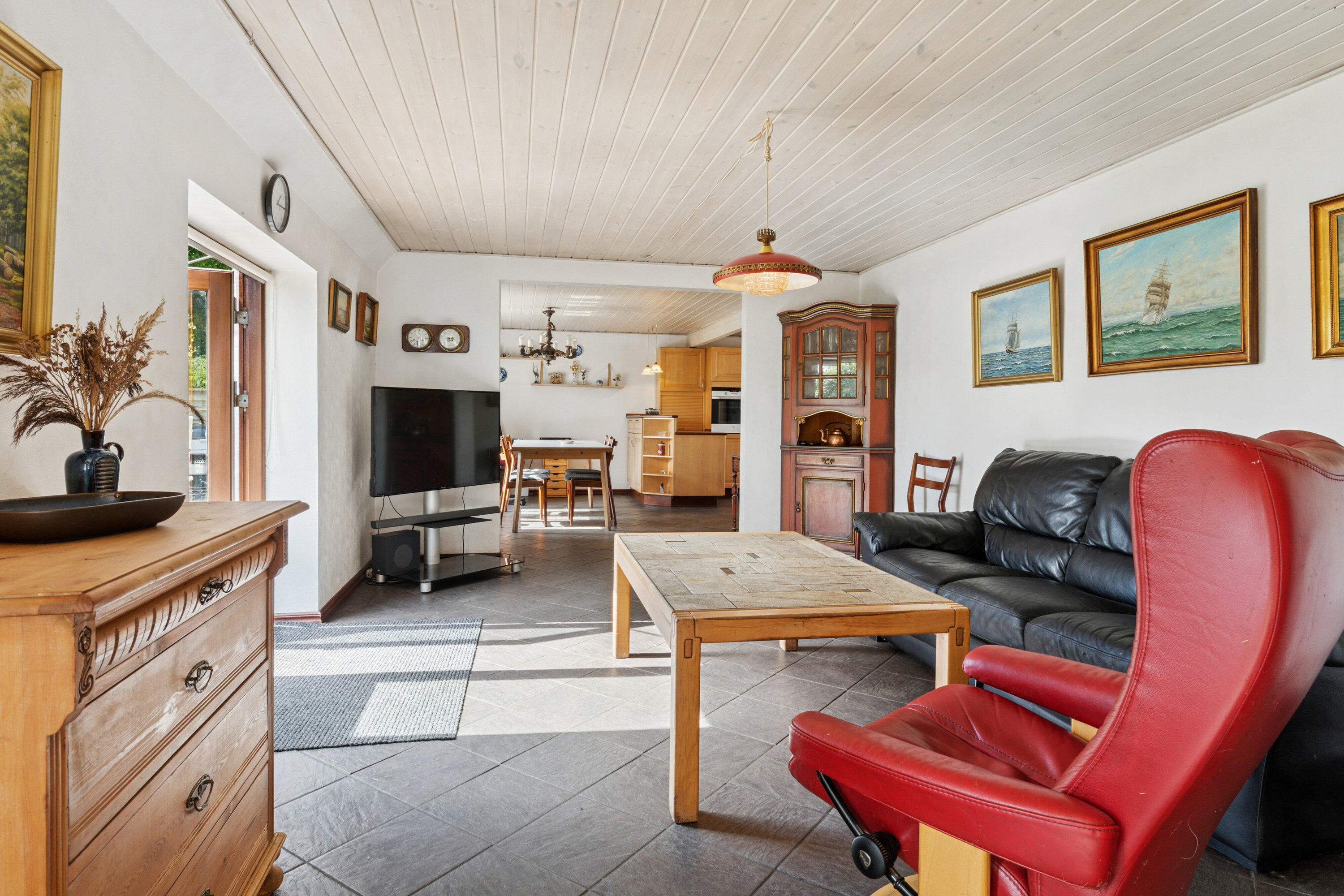 Fremhævet stue billede i fuldskærmstilstand. Billede af Stokholmvej 146, 9870 Sindal