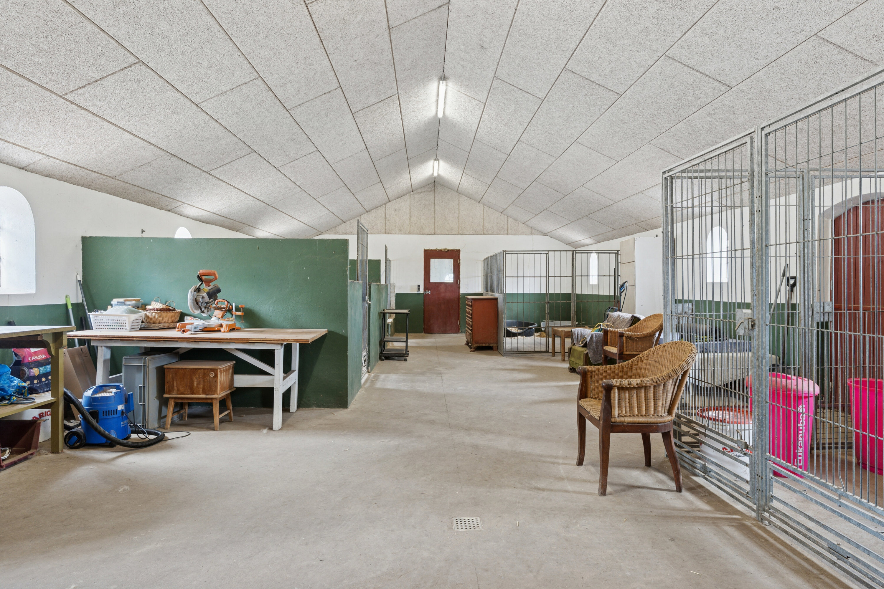 Fremhævet stald billede i fuldskærmstilstand. Billede af Stokholmvej 146, 9870 Sindal