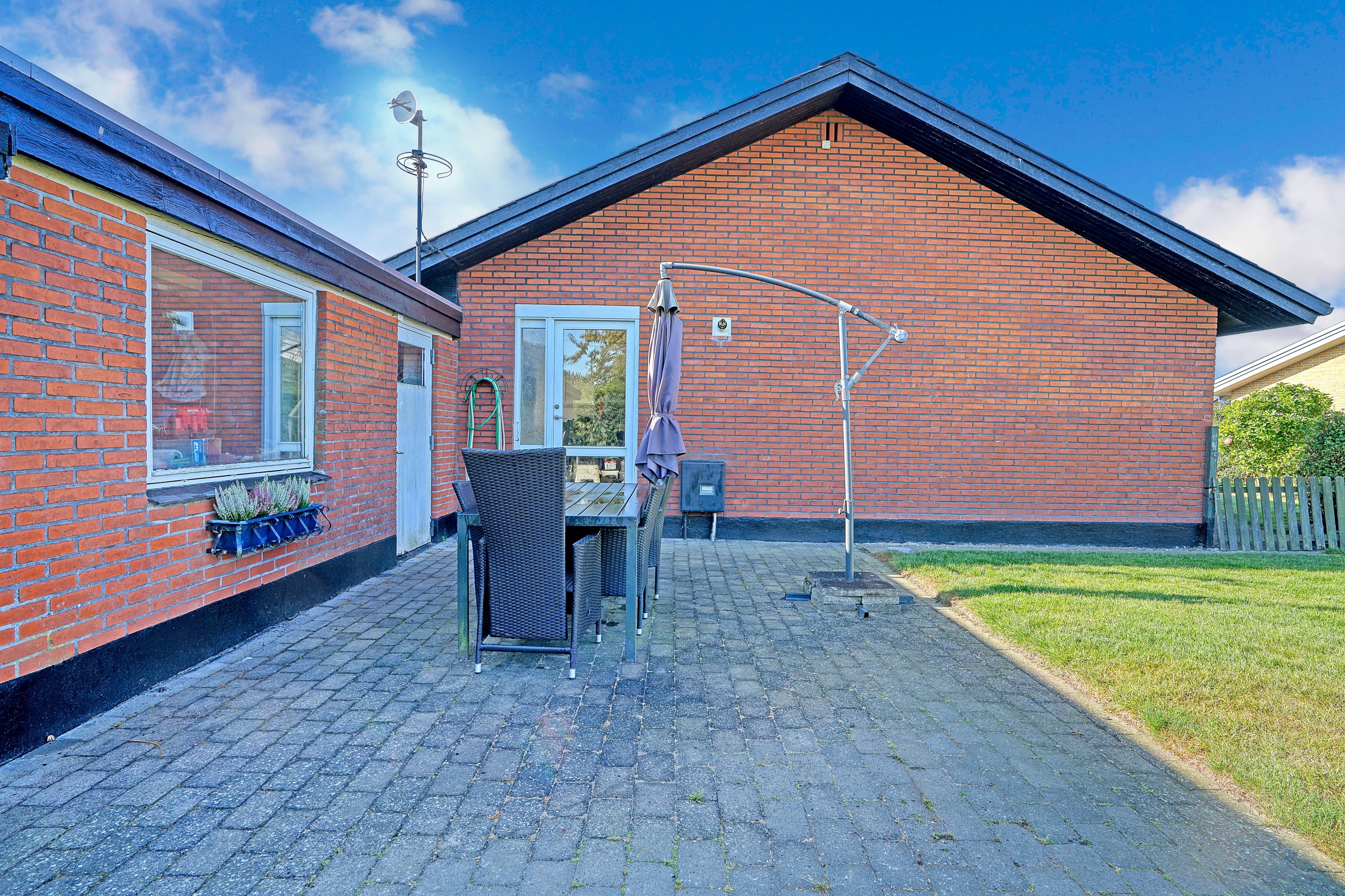 Fremhævet terrasse billede i fuldskærmstilstand. Billede af Hyldevej 5, Solrød, 2680 Solrød Strand