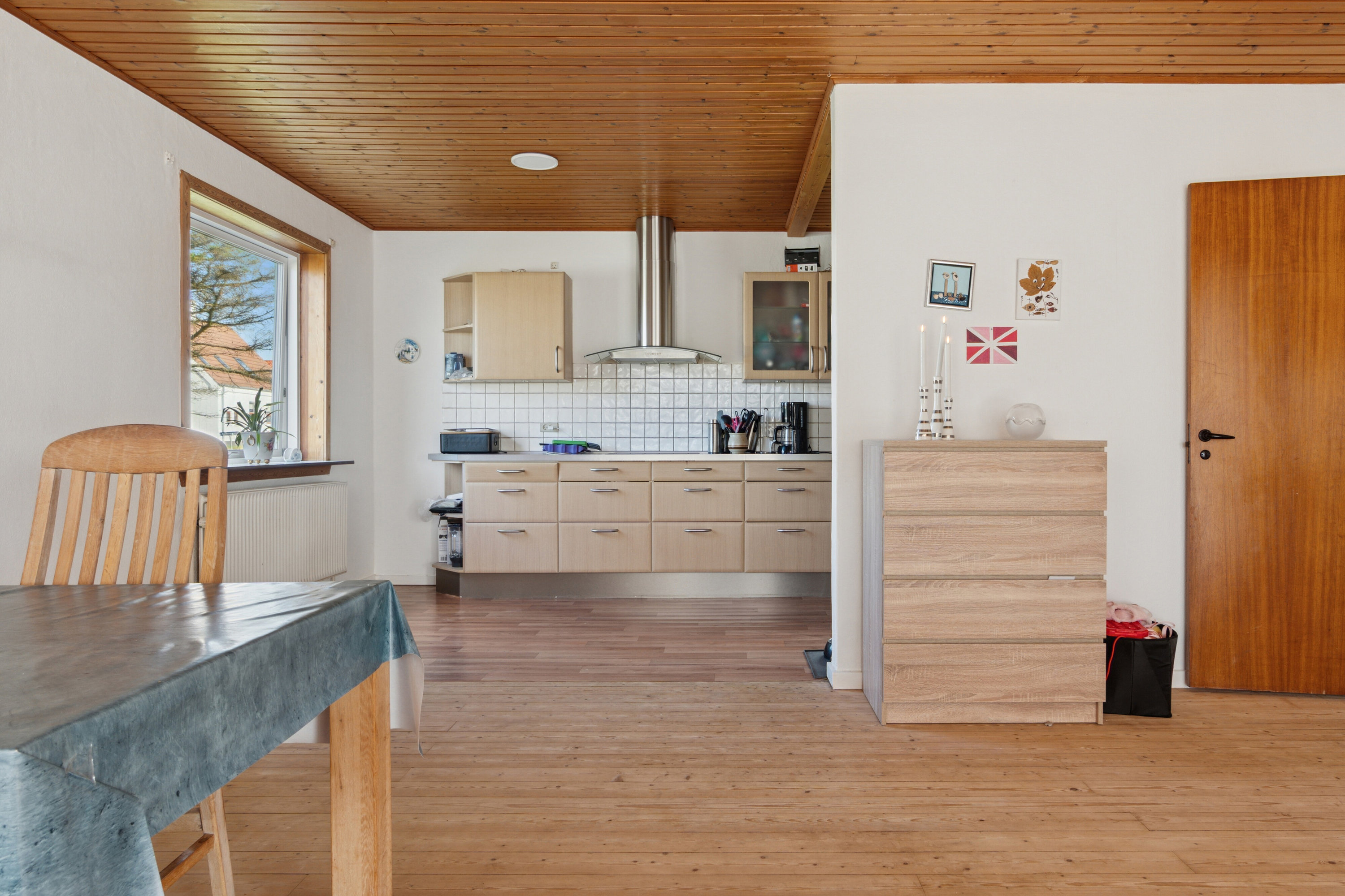 Fremhævet køkken billede i fuldskærmstilstand. Billede af Bellisvænget 1, 7730 Hanstholm