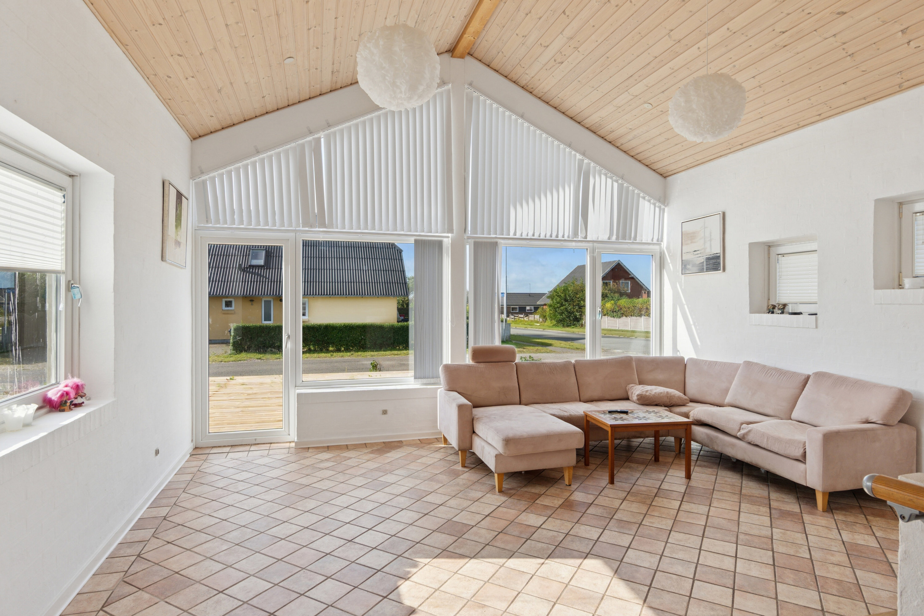 Fremhævet stue billede i fuldskærmstilstand. Billede af Bellisvænget 1, 7730 Hanstholm