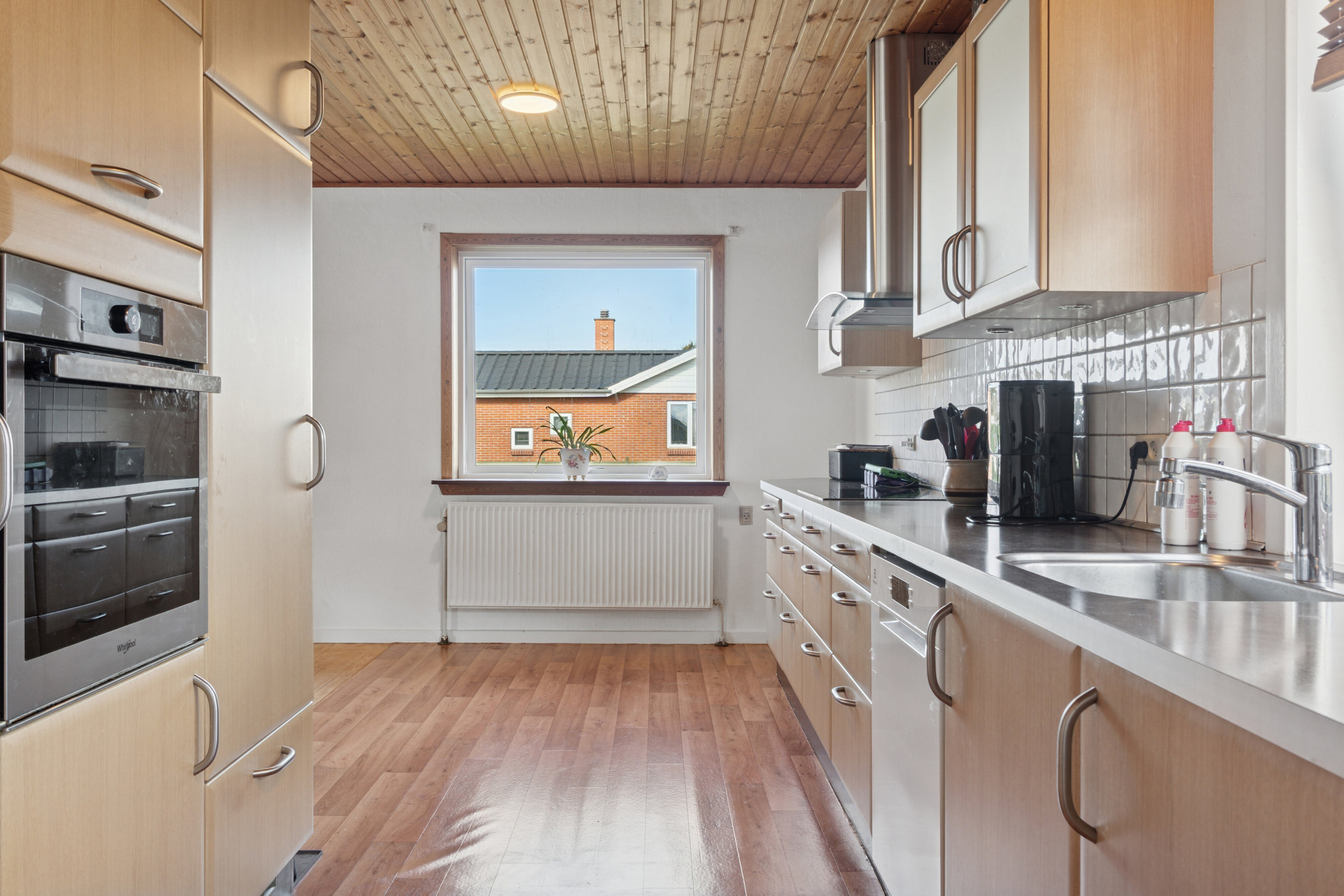 Fremhævet køkken billede i fuldskærmstilstand. Billede af Bellisvænget 1, 7730 Hanstholm