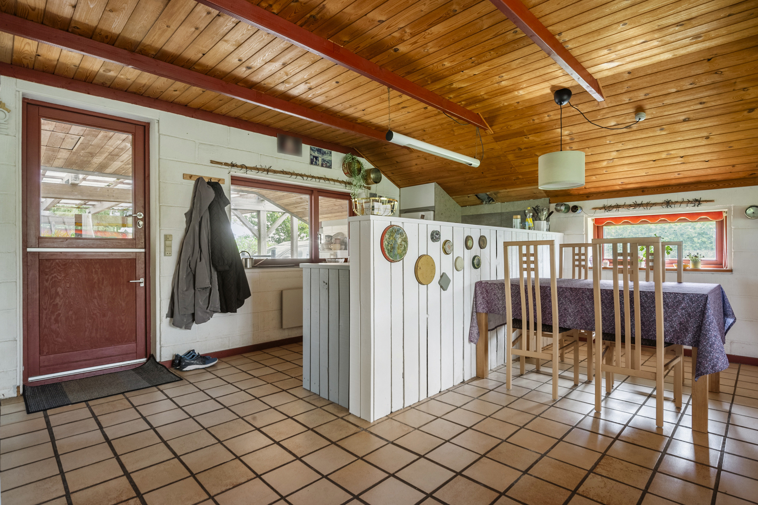 Fremhævet spisestue billede i fuldskærmstilstand. Billede af Engagervej 78, Dyngby Strand, 8300 Odder