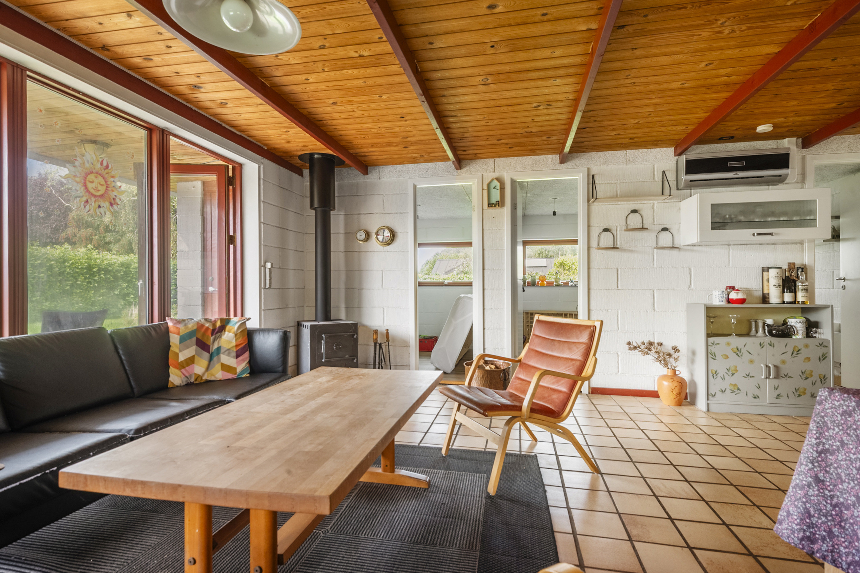 Fremhævet stue billede i fuldskærmstilstand. Billede af Engagervej 78, Dyngby Strand, 8300 Odder