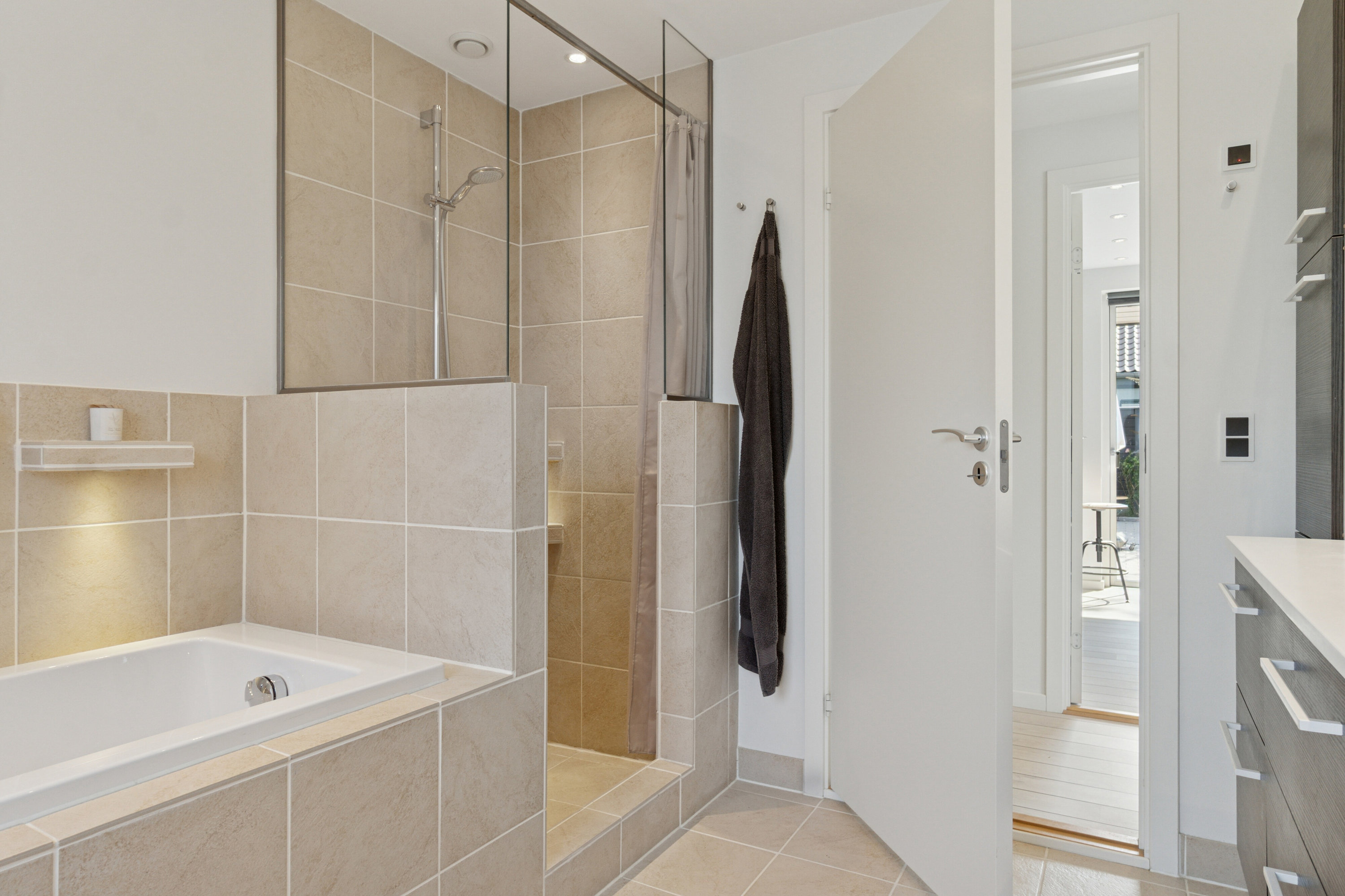 Fremhævet badeværelse billede i fuldskærmstilstand. Billede af Ålandsvej 3, 4200 Slagelse