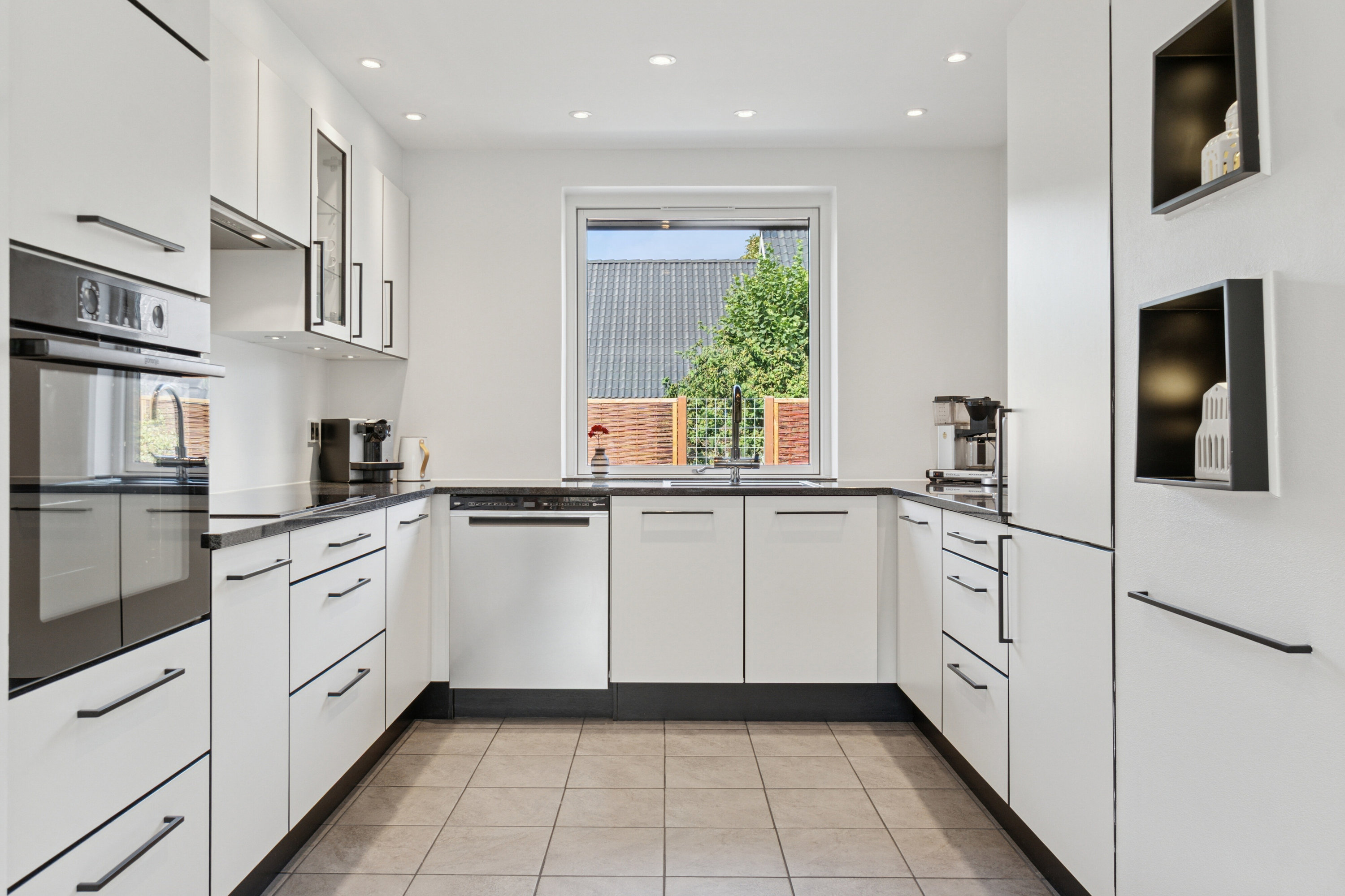 Fremhævet køkken billede i fuldskærmstilstand. Billede af Ålandsvej 3, 4200 Slagelse