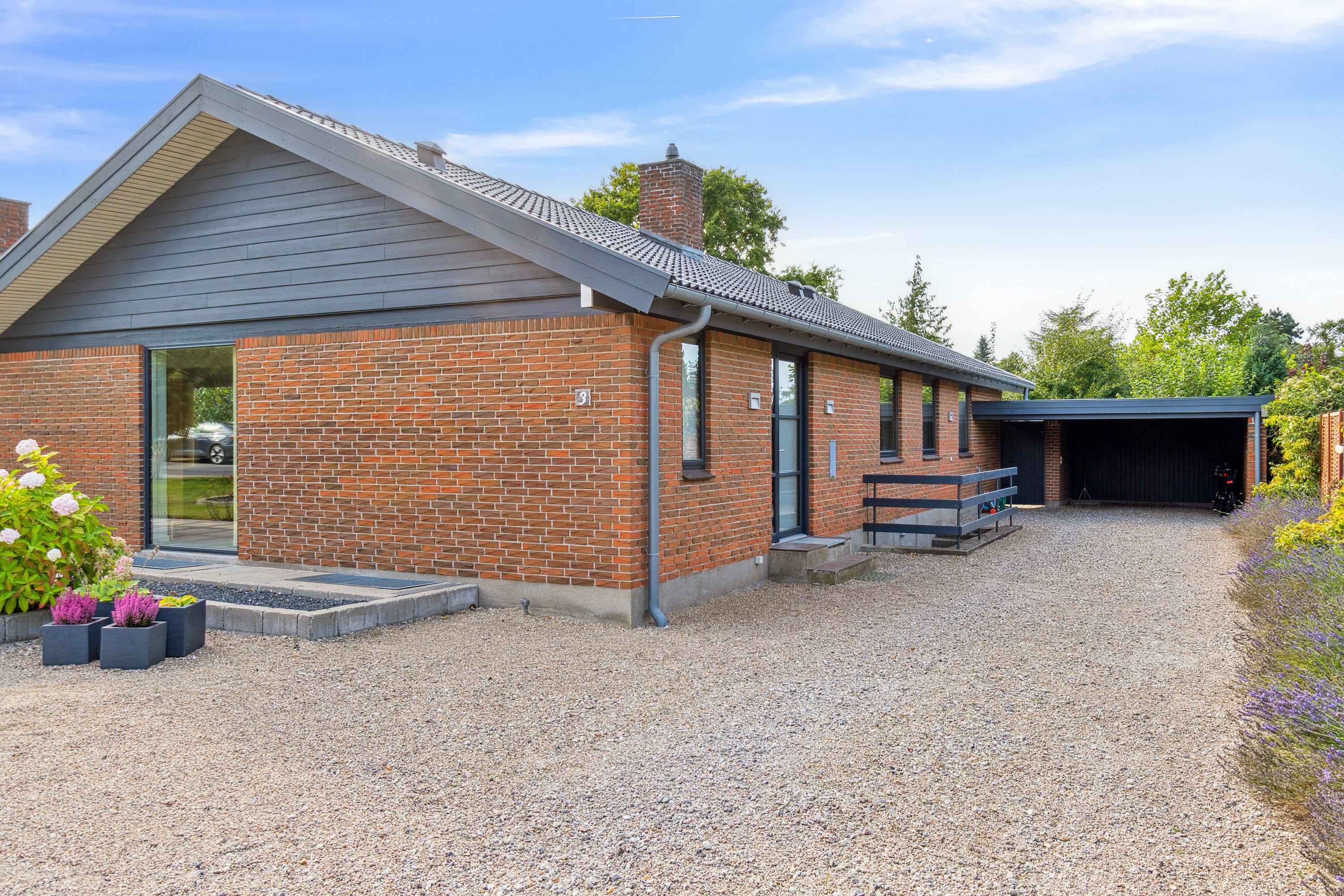 Fremhævet set fra vejen billede i fuldskærmstilstand. Billede af Ålandsvej 3, 4200 Slagelse