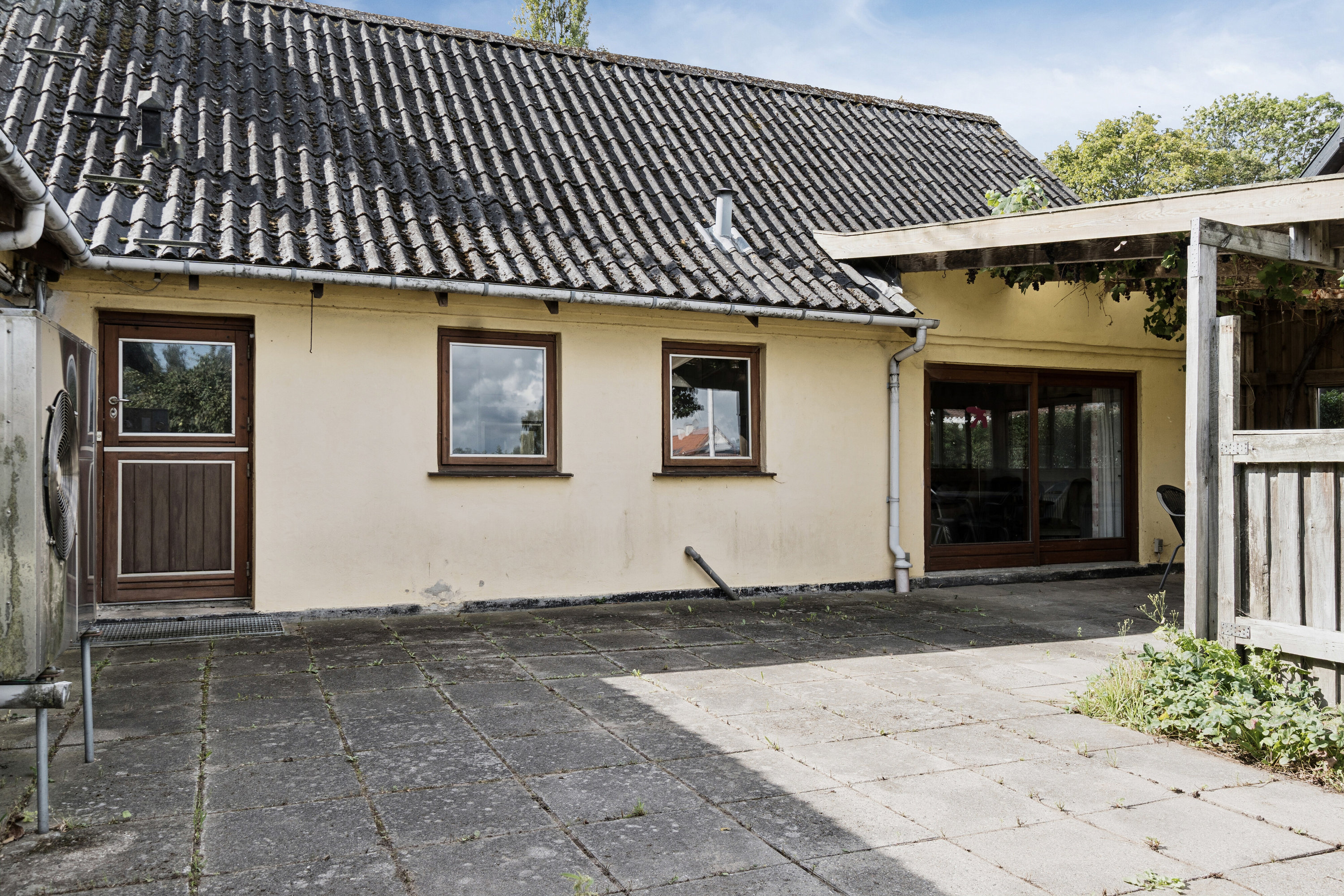 Fremhævet set fra vejen billede i fuldskærmstilstand. Billede af Landevejen 79, Tuse, 4532 Gislinge