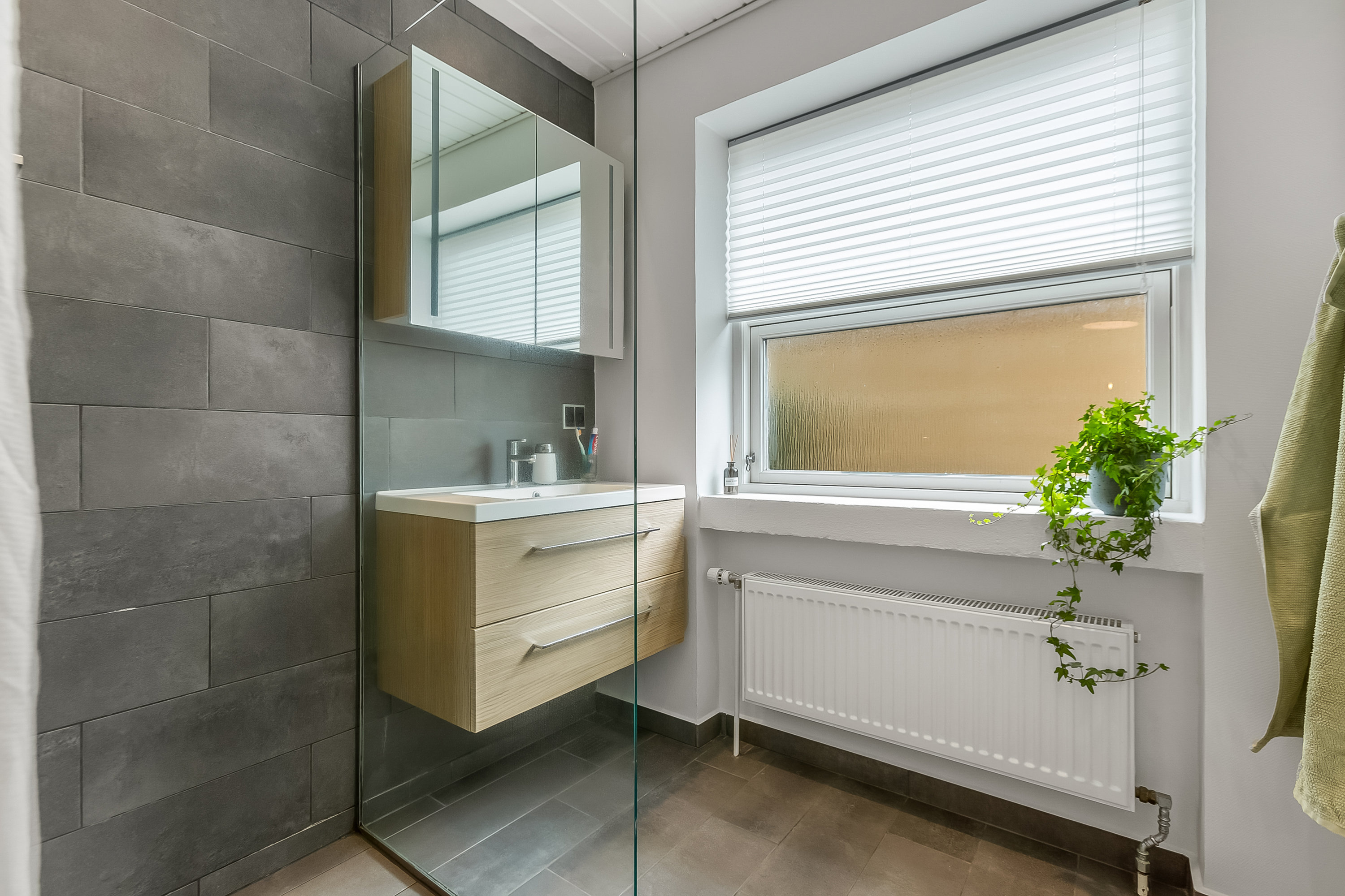 Fremhævet badeværelse billede i fuldskærmstilstand. Billede af Viemosevej 5C, Bredballe, 7120 Vejle Øst