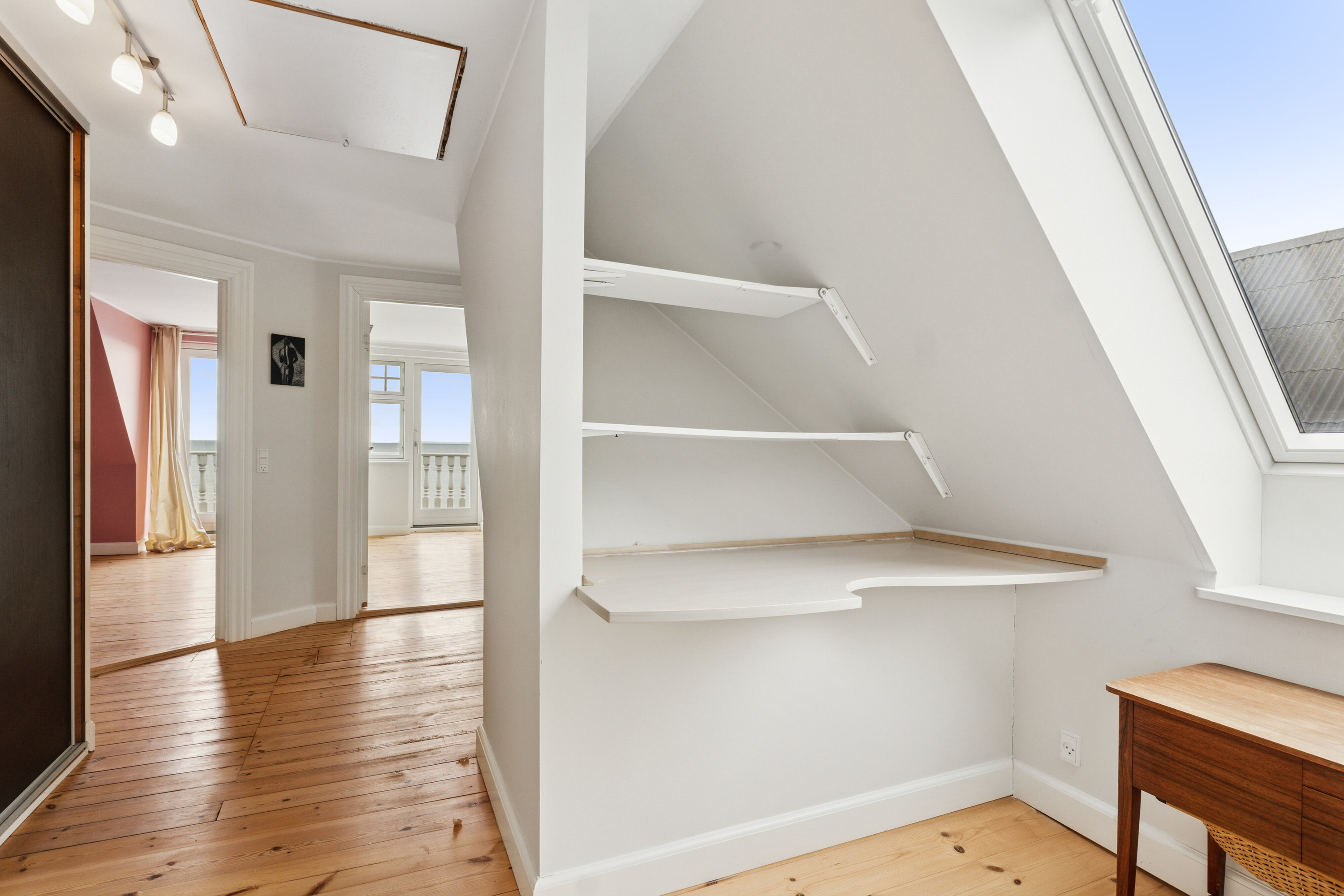 Fremhævet indendørs billede i fuldskærmstilstand. Billede af Strandvejen 48, 4654 Faxe Ladeplads