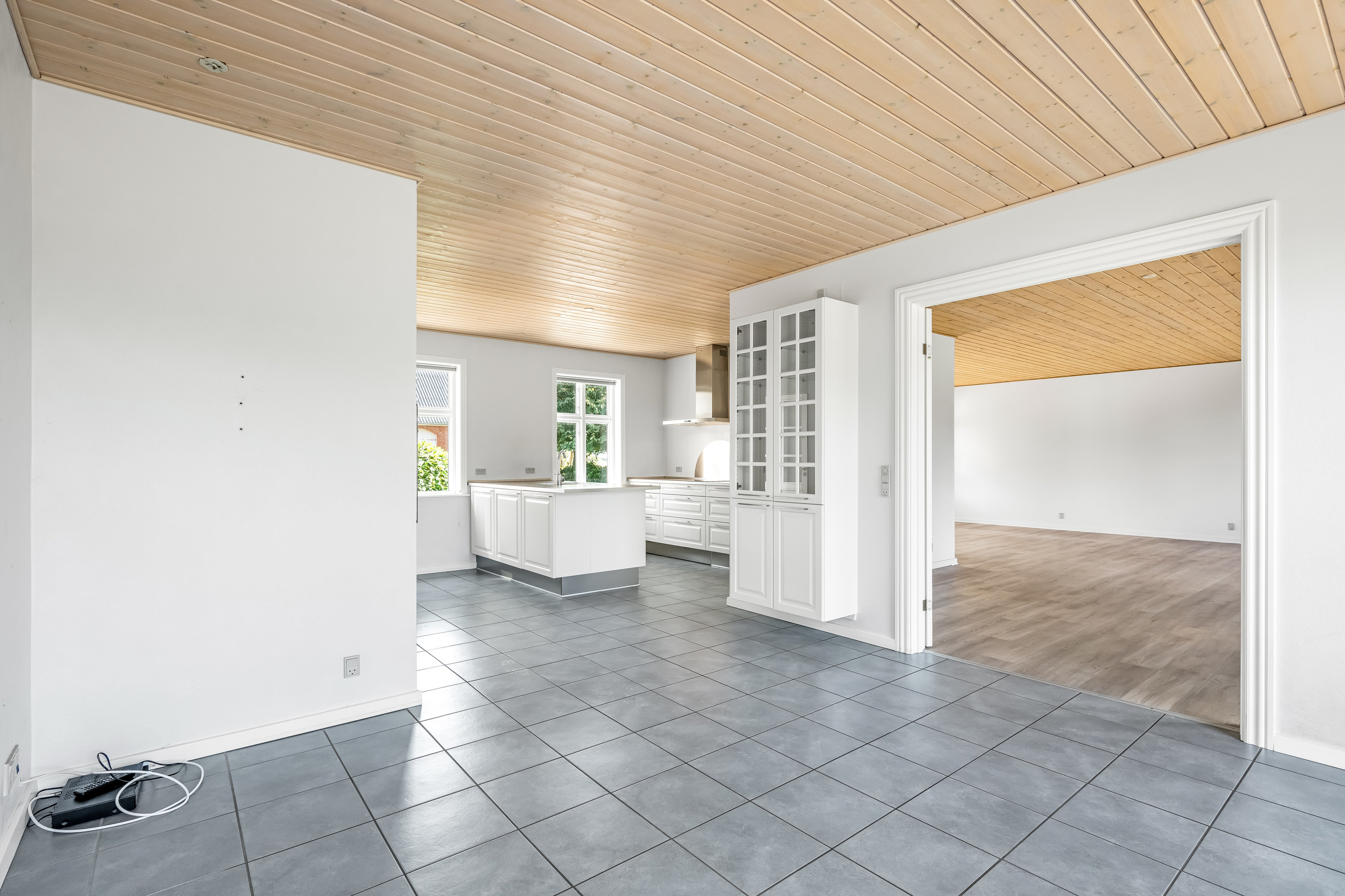 Fremhævet køkken billede i fuldskærmstilstand. Billede af Videbækvej 2, Faster, 6900 Skjern