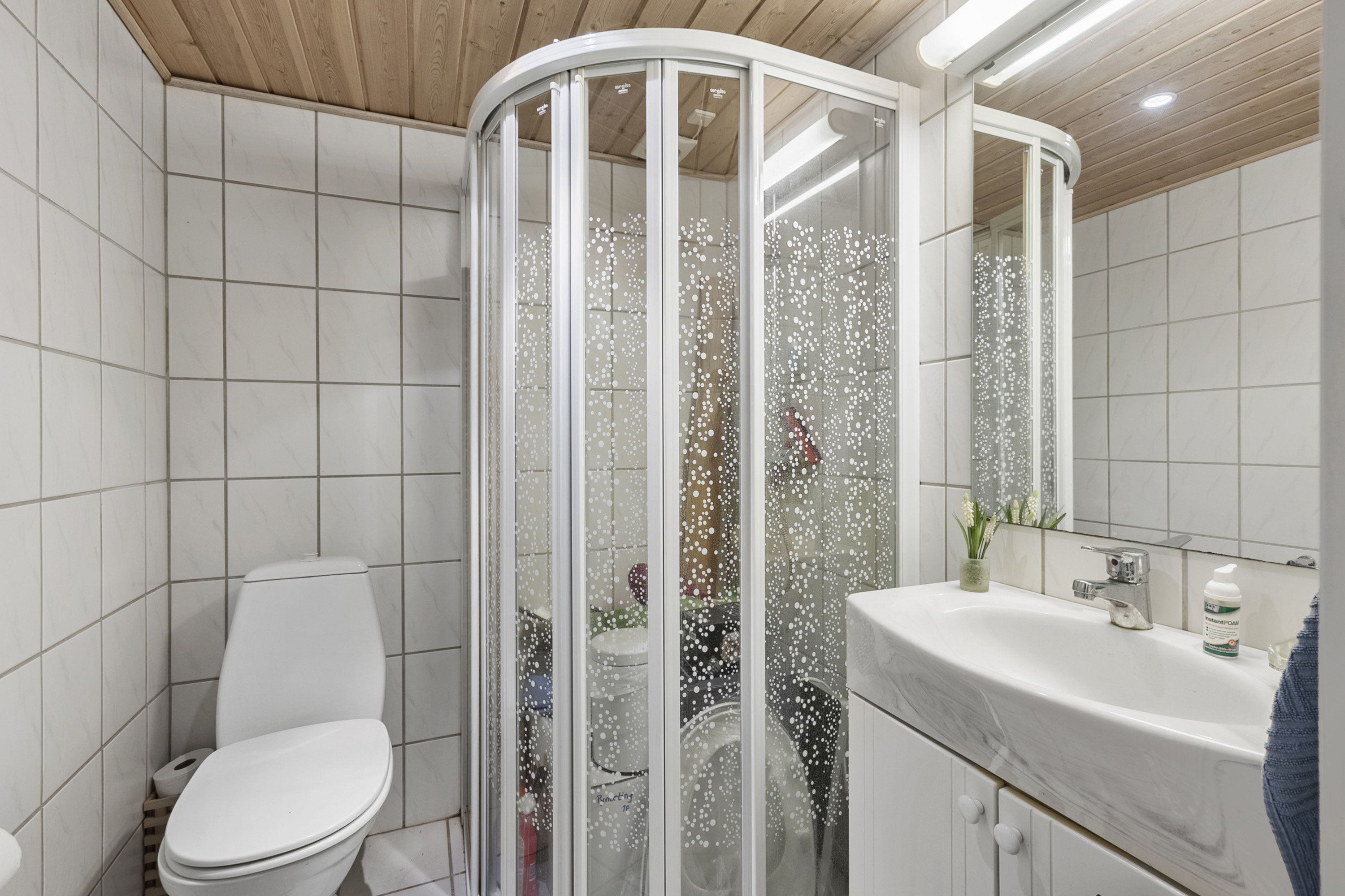 Fremhævet badeværelse billede i fuldskærmstilstand. Billede af Borgmesterløkken 46, 6200 Aabenraa