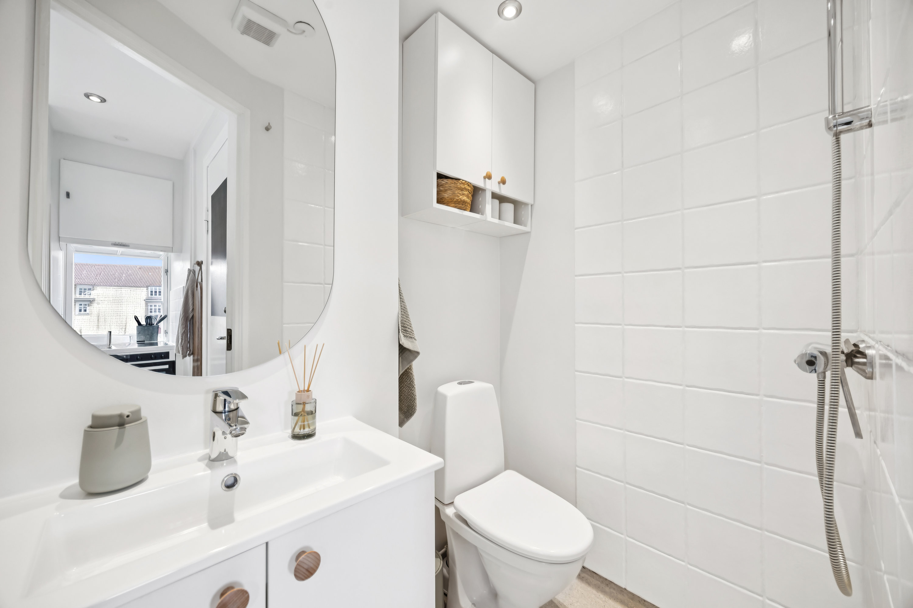 Fremhævet badeværelse billede i fuldskærmstilstand. Billede af Møensgade 2, 1. th., 9000 Aalborg