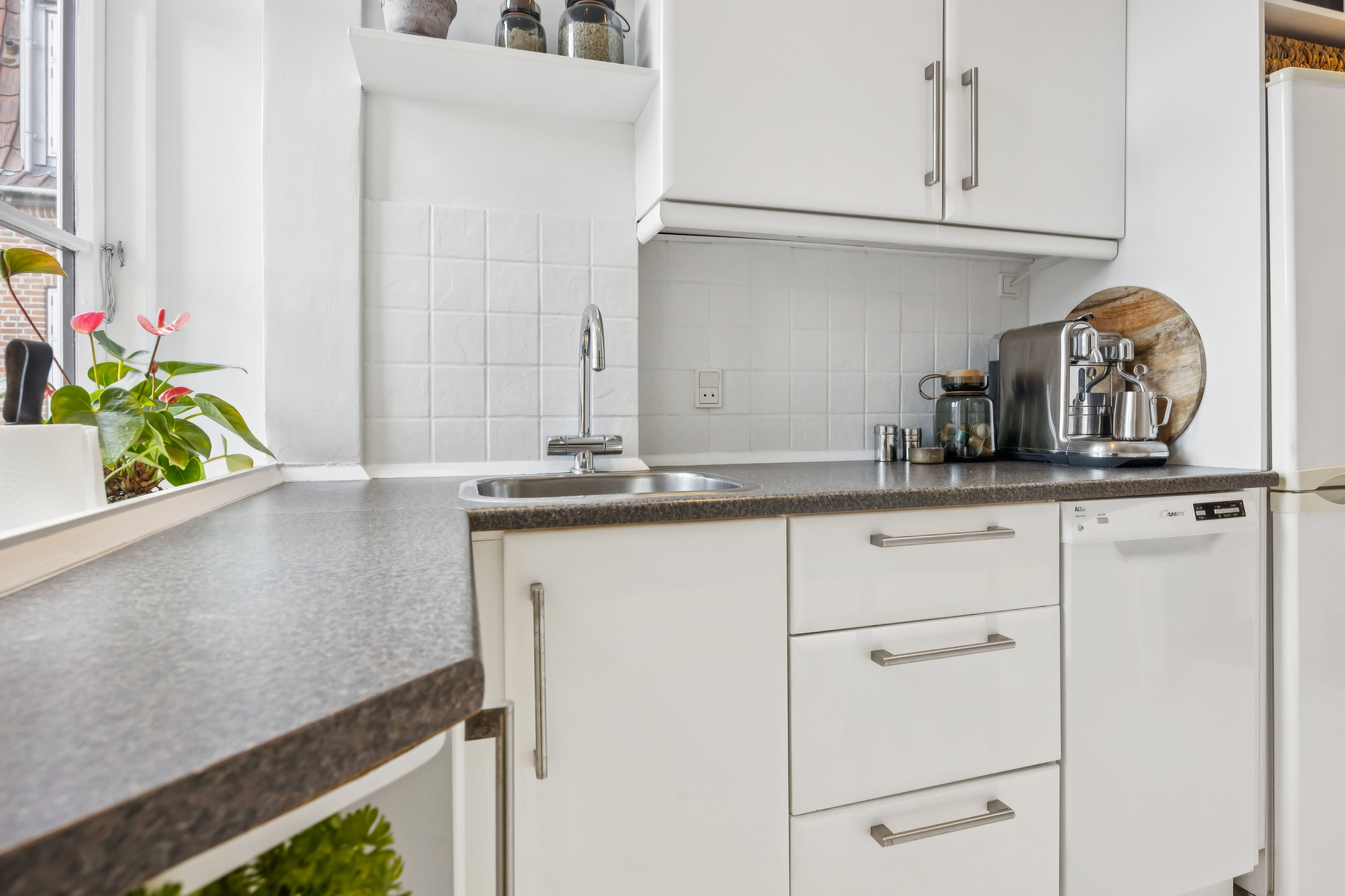 Fremhævet køkken billede i fuldskærmstilstand. Billede af Møensgade 2, 1. th., 9000 Aalborg