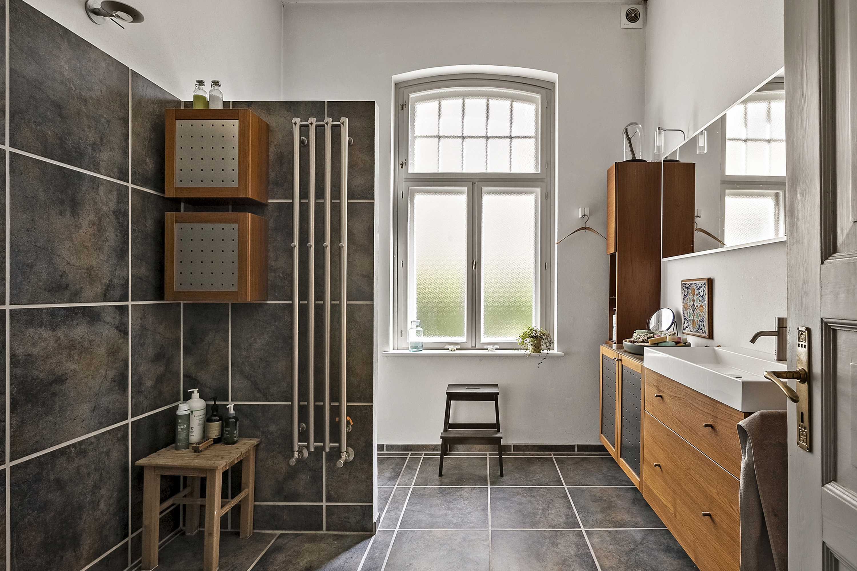 Fremhævet badeværelse billede i fuldskærmstilstand. Billede af Forstalle 27, 6200 Aabenraa