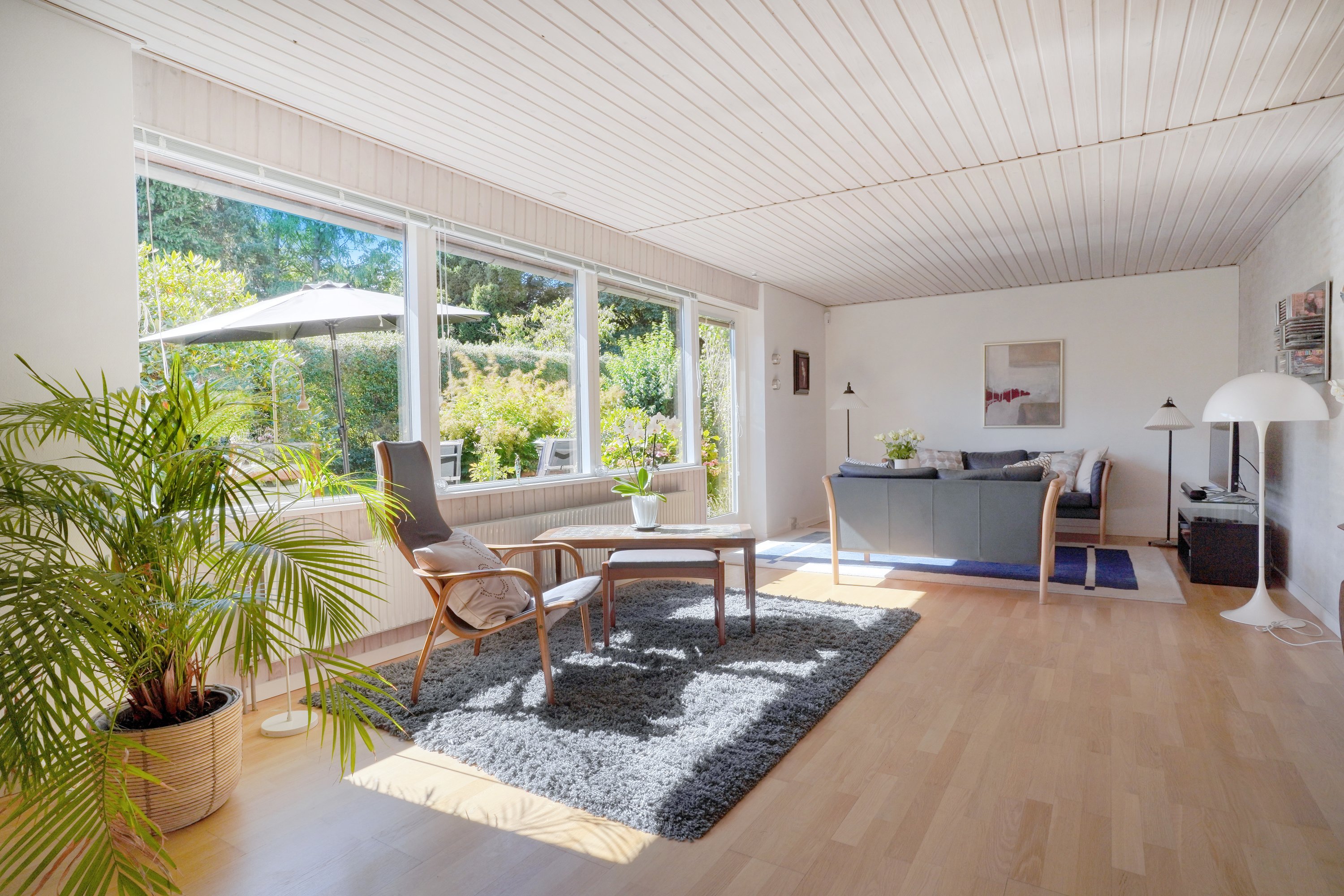 Fremhævet stue billede i fuldskærmstilstand. Billede af Nørreskovvang 67B, 3500 Værløse