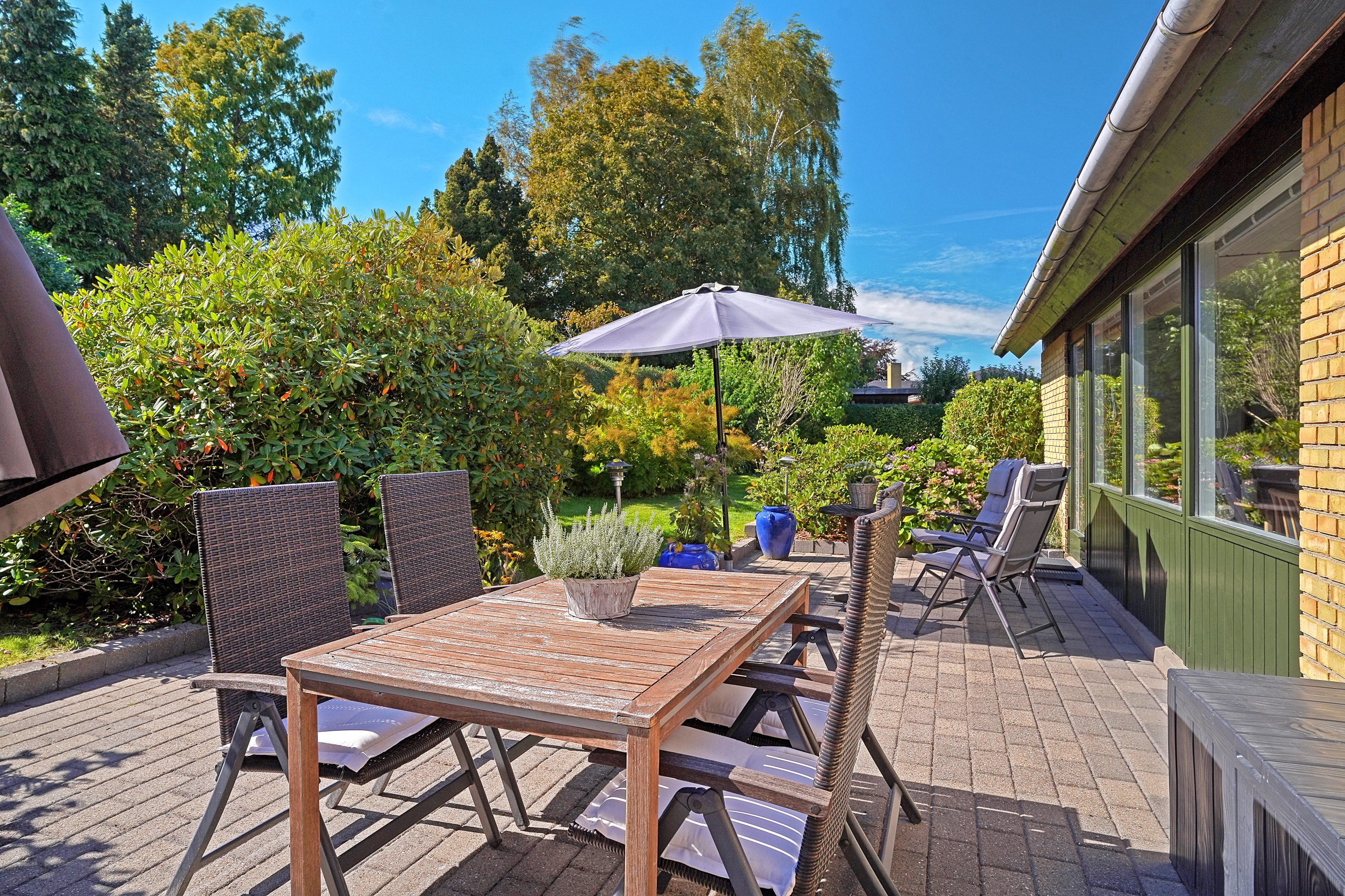 Fremhævet terrasse billede i fuldskærmstilstand. Billede af Nørreskovvang 67B, 3500 Værløse