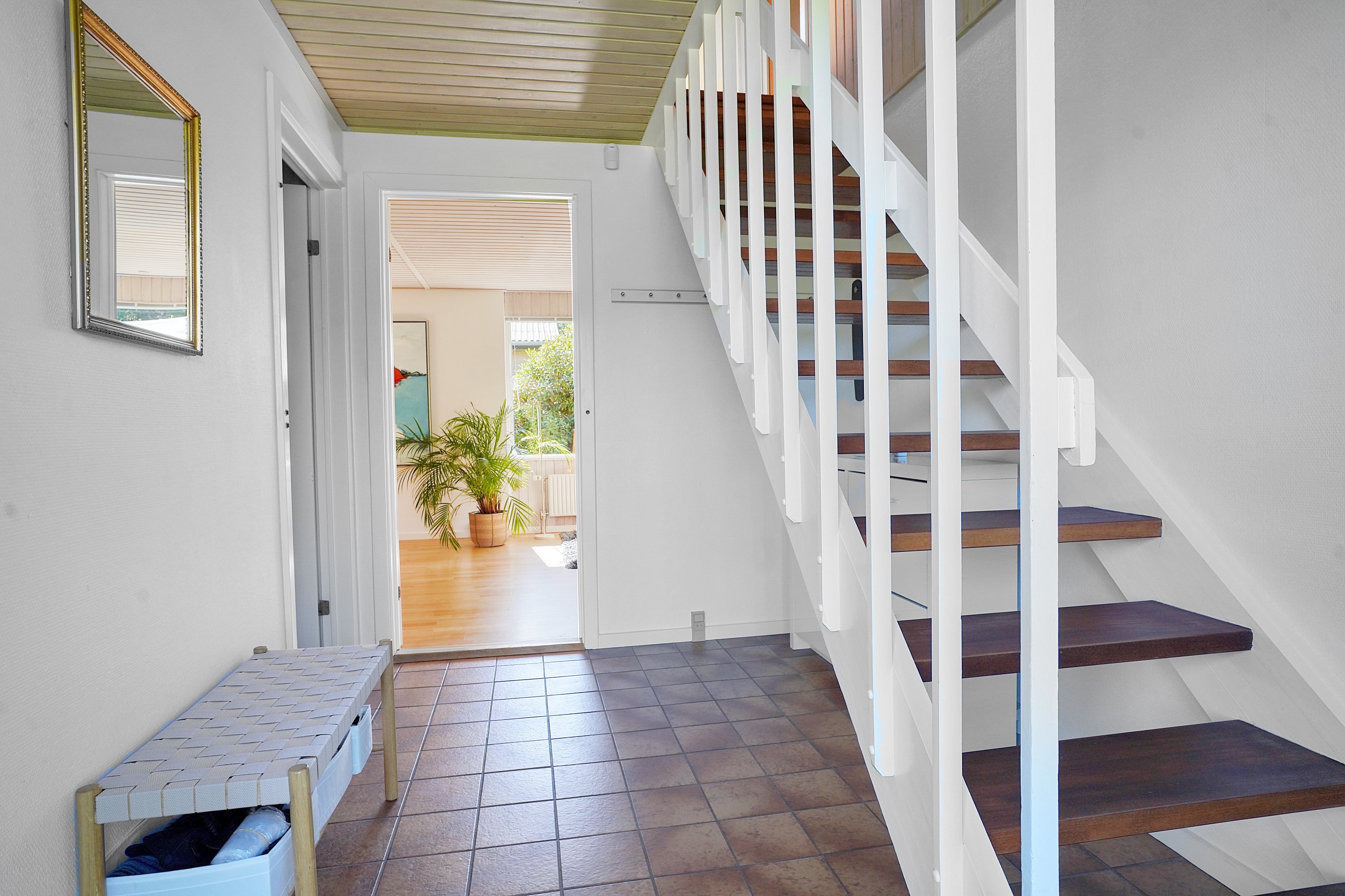 Fremhævet entré billede i fuldskærmstilstand. Billede af Nørreskovvang 67B, 3500 Værløse