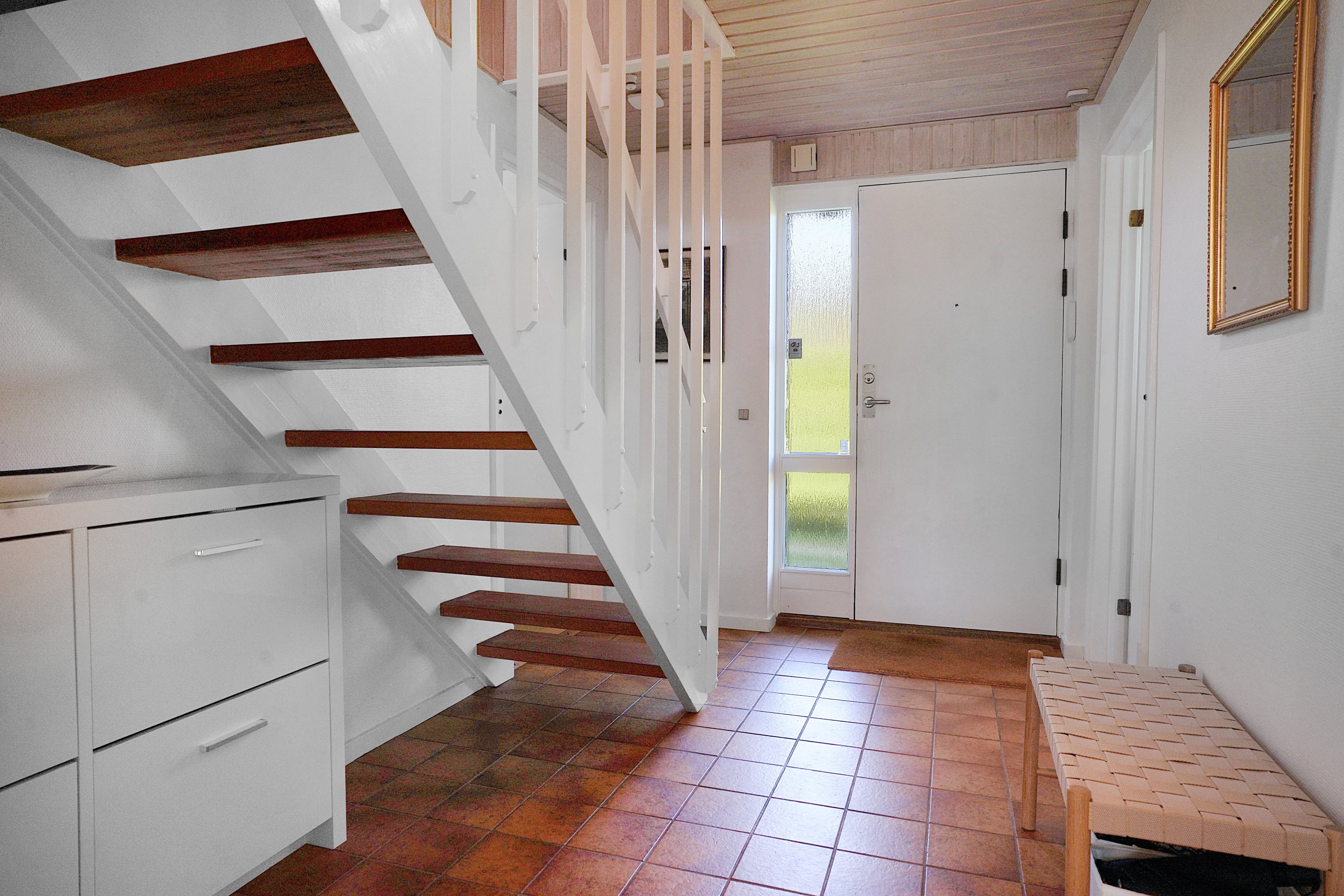 Fremhævet entré billede i fuldskærmstilstand. Billede af Nørreskovvang 67B, 3500 Værløse