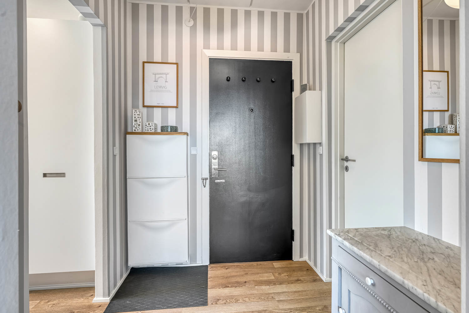 Fremhævet entré billede i fuldskærmstilstand. Billede af Skoleparken 7, 5. th., 6705 Esbjerg Ø