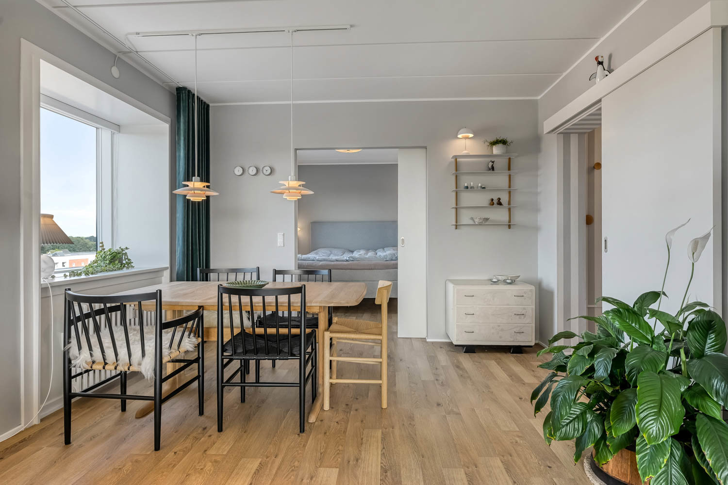 Fremhævet stue billede i fuldskærmstilstand. Billede af Skoleparken 7, 5. th., 6705 Esbjerg Ø