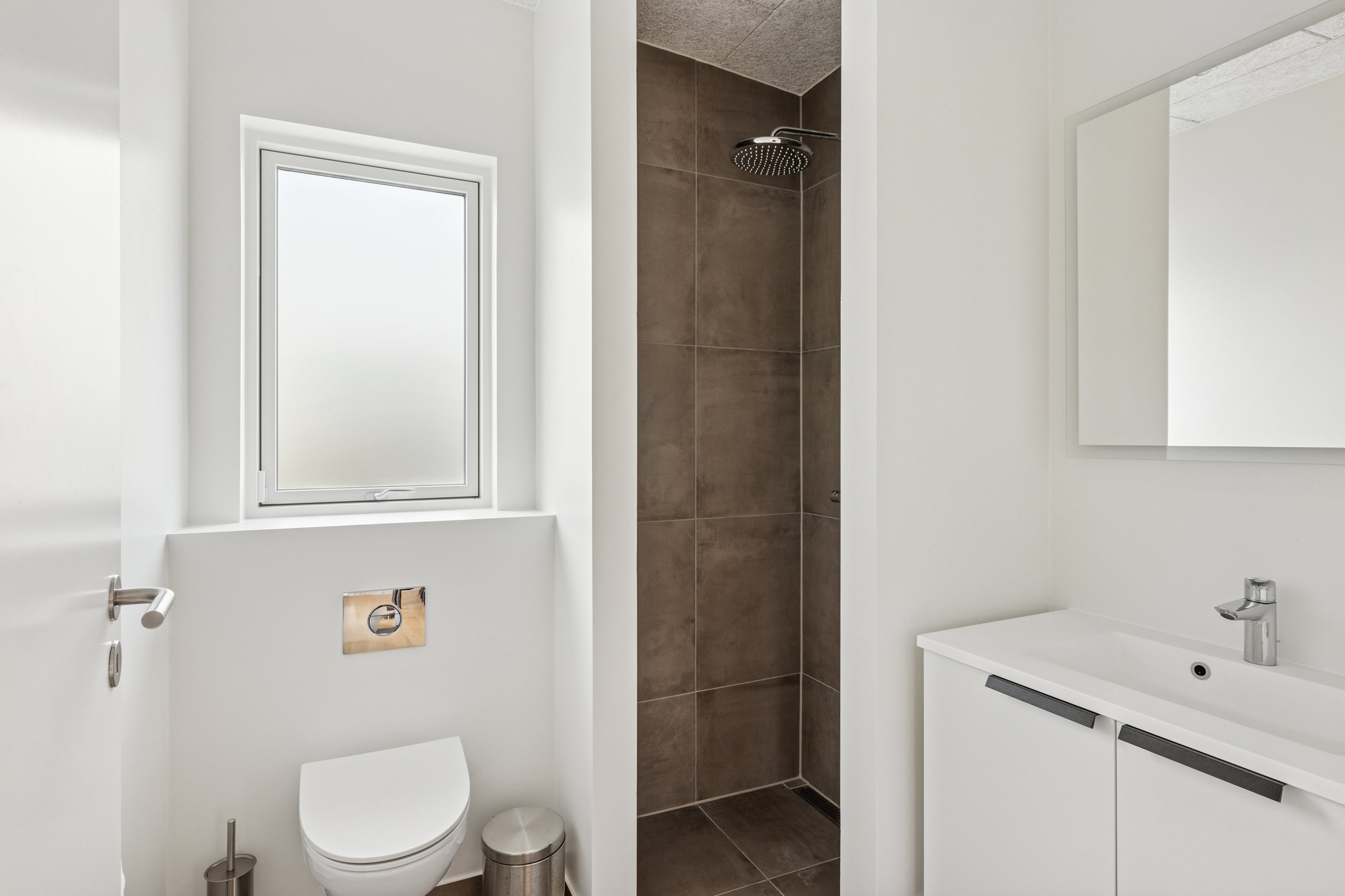 Fremhævet badeværelse billede i fuldskærmstilstand. Billede af Fjorddalen 22, Hjarbæk, 8831 Løgstrup