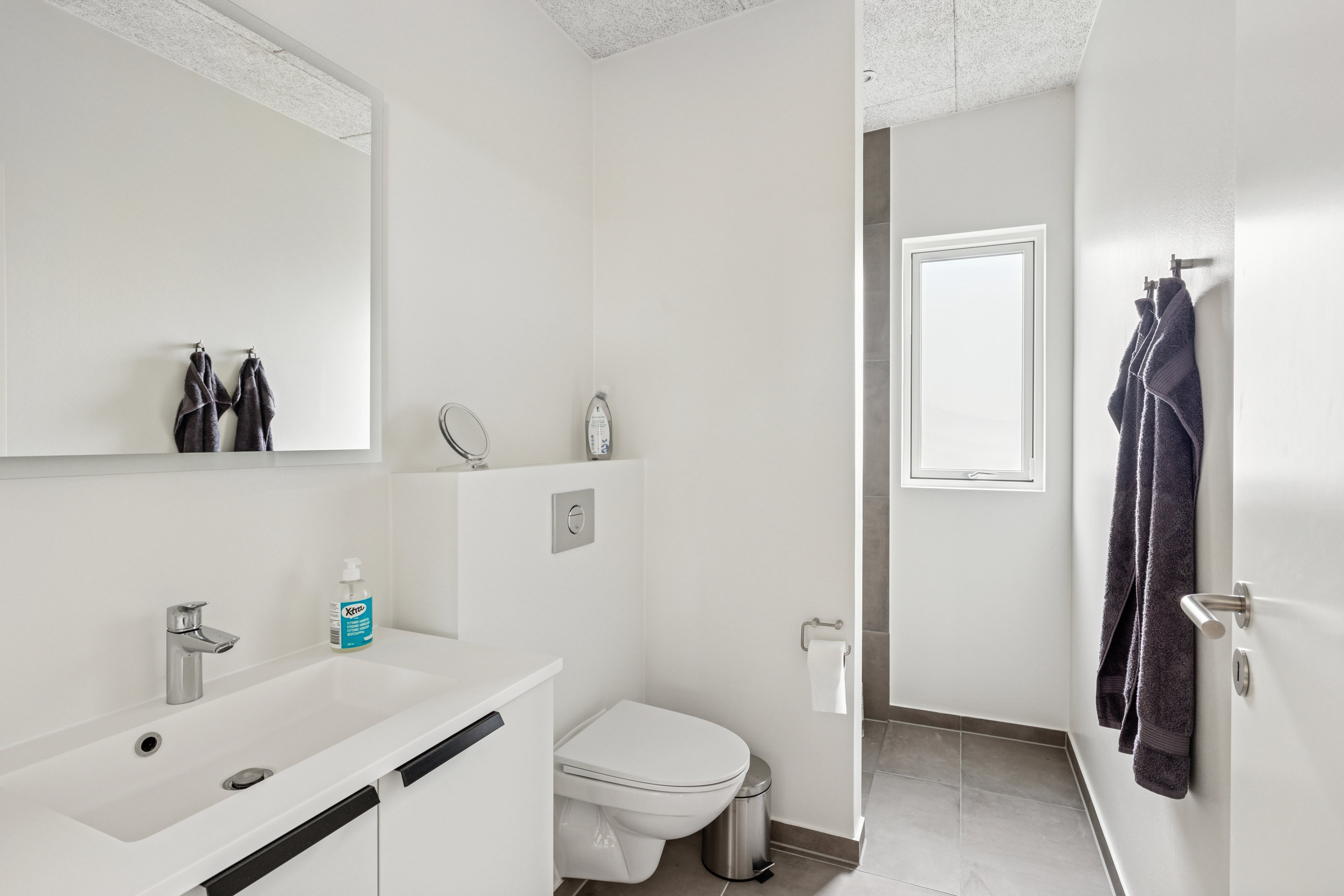 Fremhævet badeværelse billede i fuldskærmstilstand. Billede af Fjorddalen 22, Hjarbæk, 8831 Løgstrup