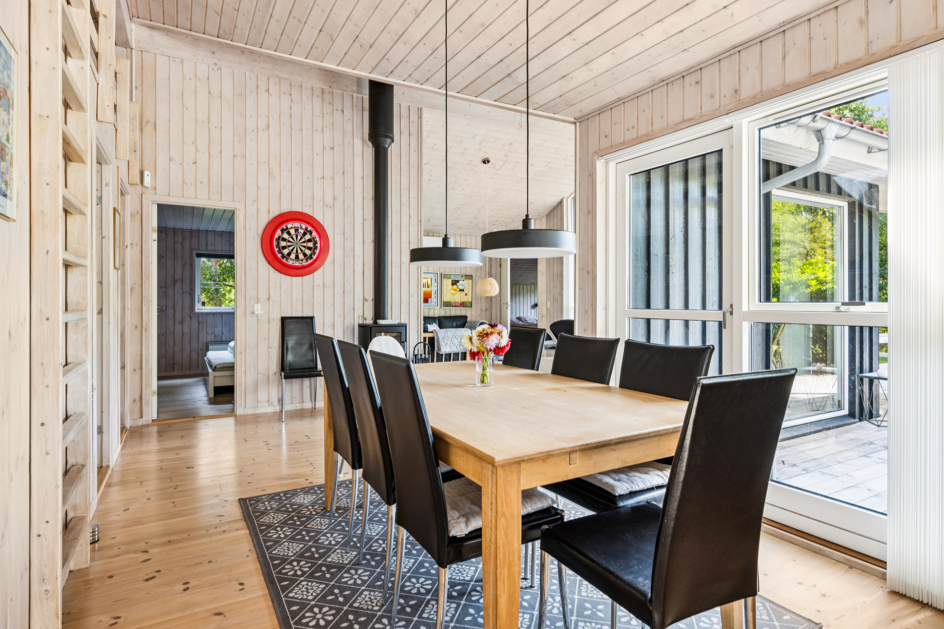 Fremhævet stue billede i fuldskærmstilstand. Billede af Ndr. Lyngsbækvej 26, Lyngsbæk, 8400 Ebeltoft