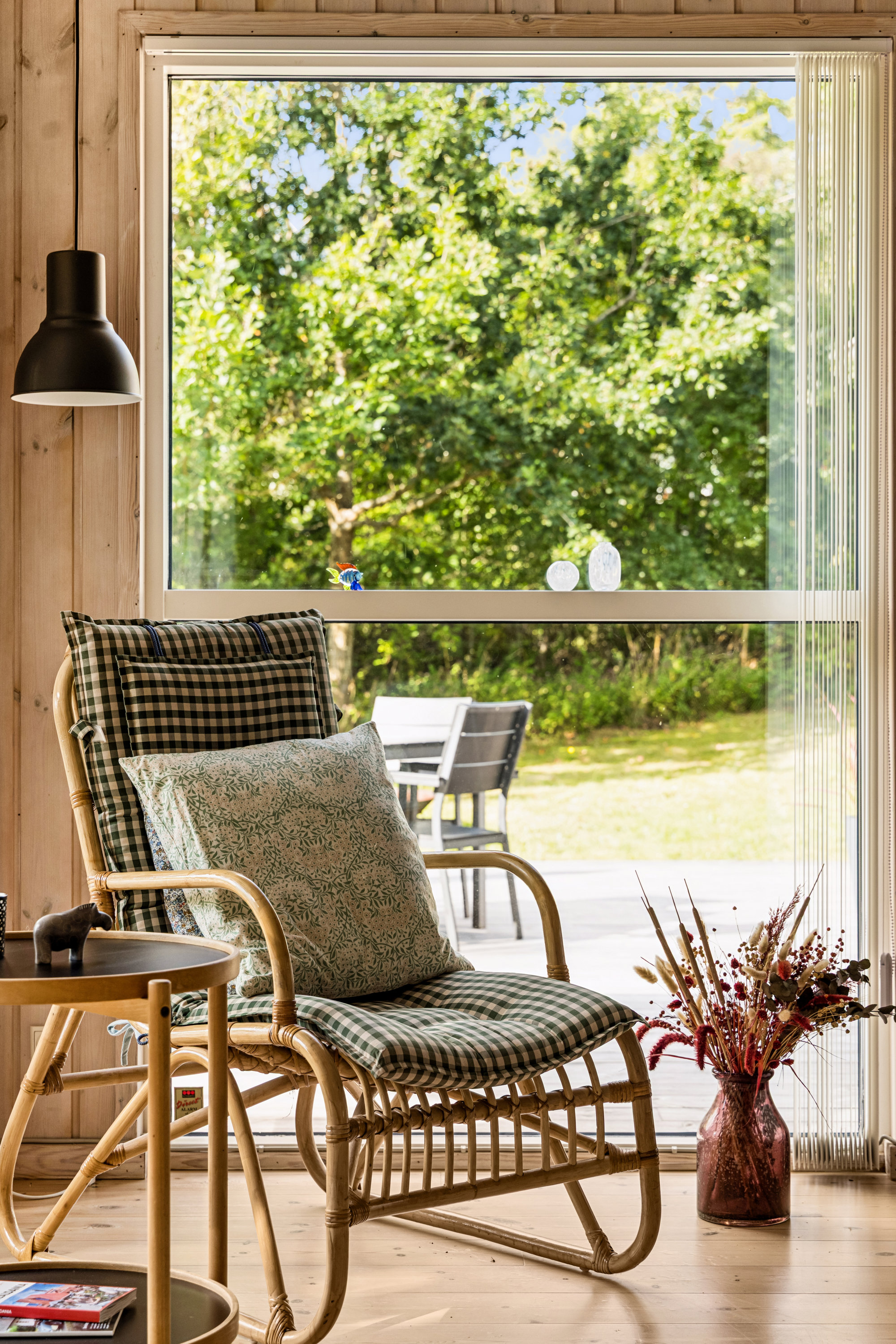 Fremhævet stue billede i fuldskærmstilstand. Billede af Ndr. Lyngsbækvej 26, Lyngsbæk, 8400 Ebeltoft