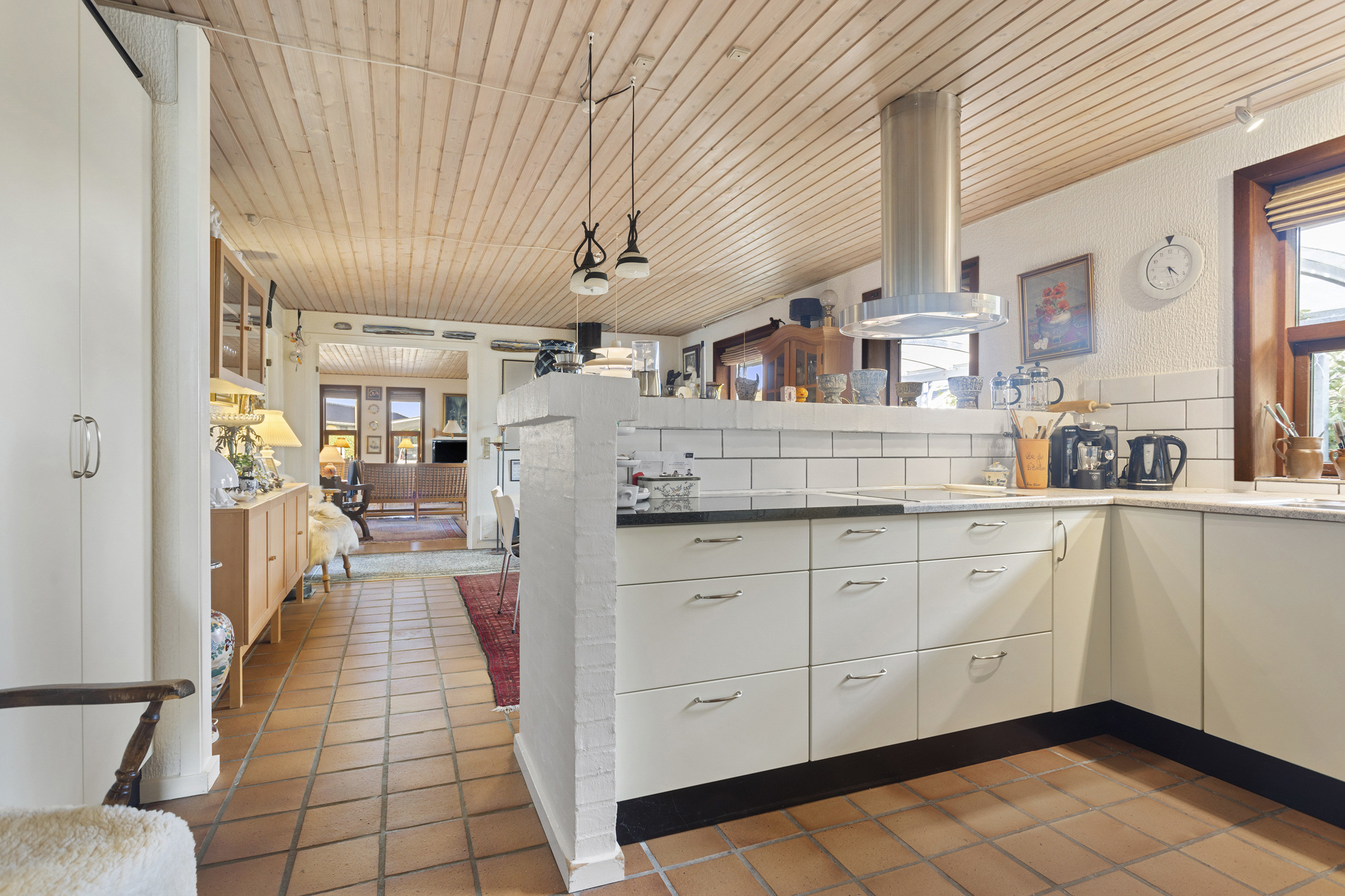 Fremhævet køkken billede i fuldskærmstilstand. Billede af Marinus Bødkers Vej 16, 9900 Frederikshavn