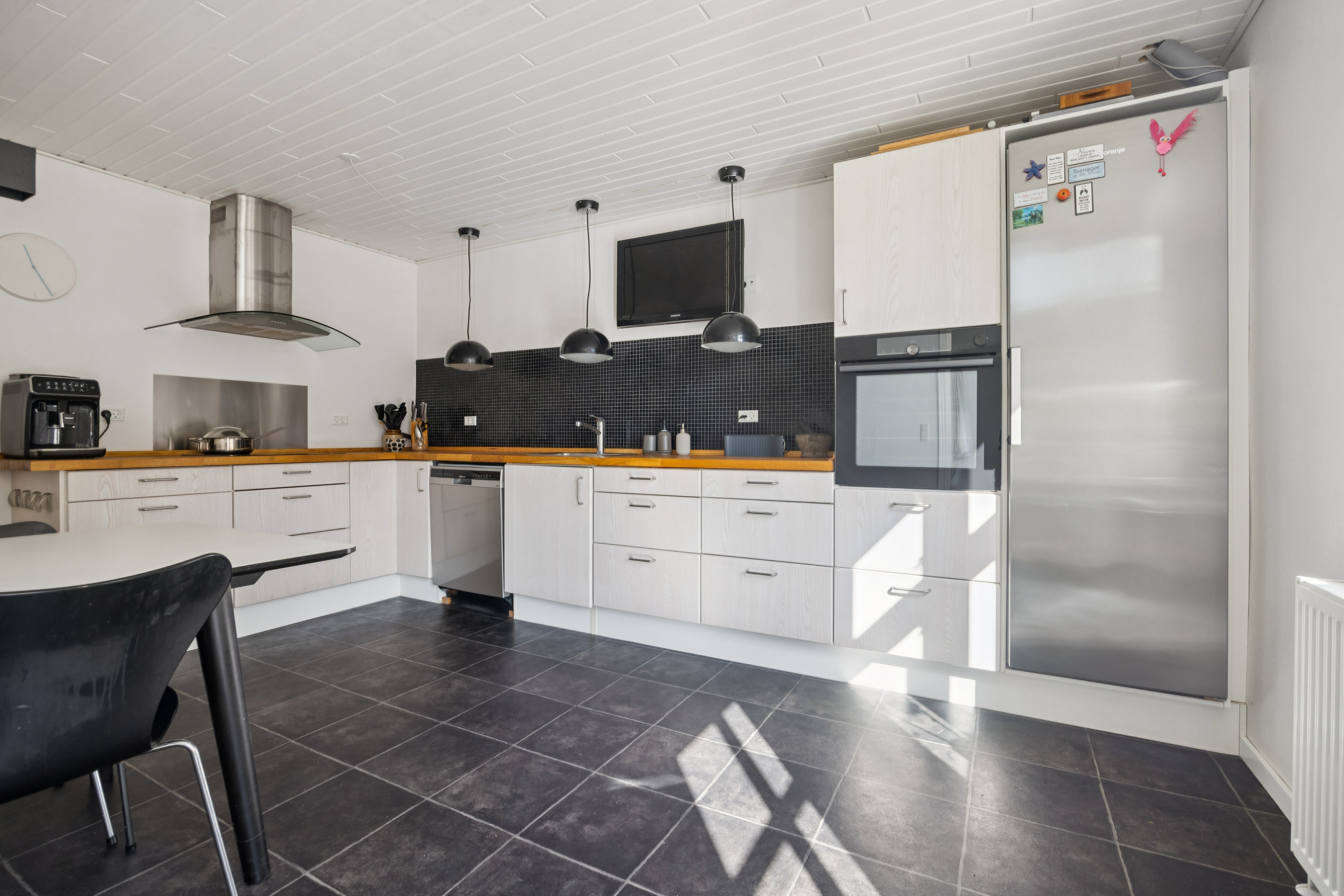 Fremhævet køkken billede i fuldskærmstilstand. Billede af Hannerupskovvej 40, Hannerup, 9500 Hobro