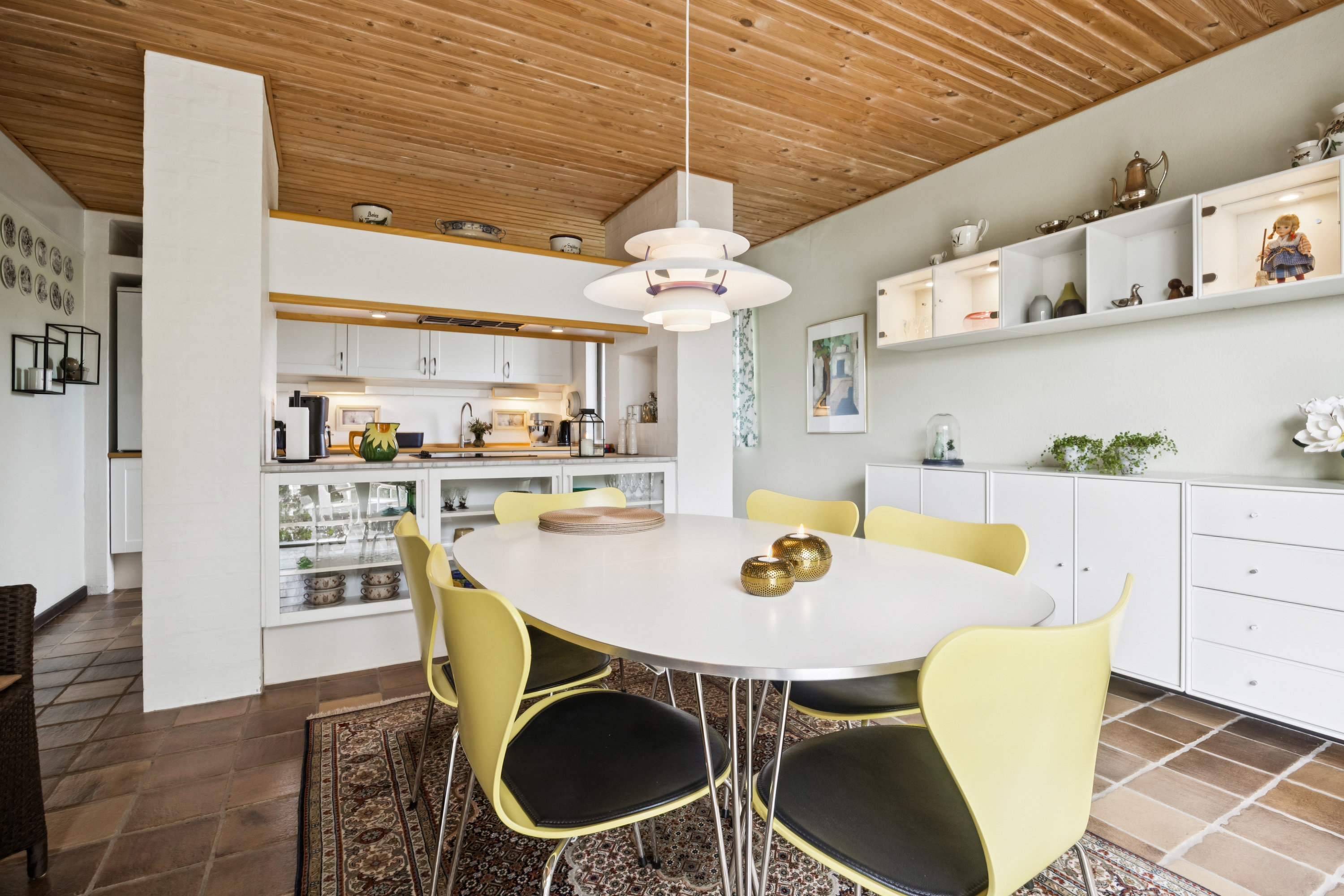 Fremhævet stue billede i fuldskærmstilstand. Billede af Kærsgård 7, Vester Hassing, 9310 Vodskov