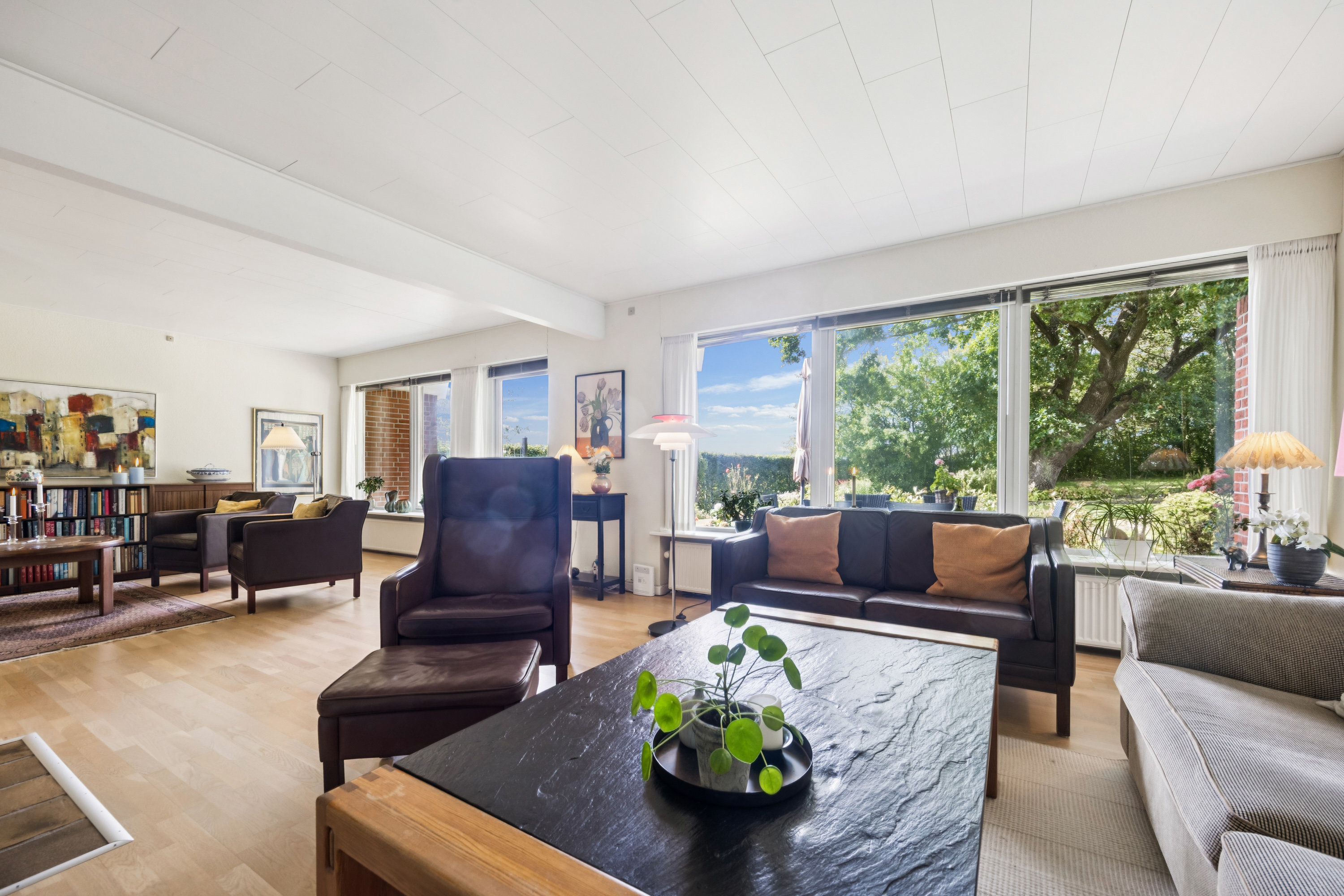 Fremhævet stue billede i fuldskærmstilstand. Billede af Kærsgård 7, Vester Hassing, 9310 Vodskov