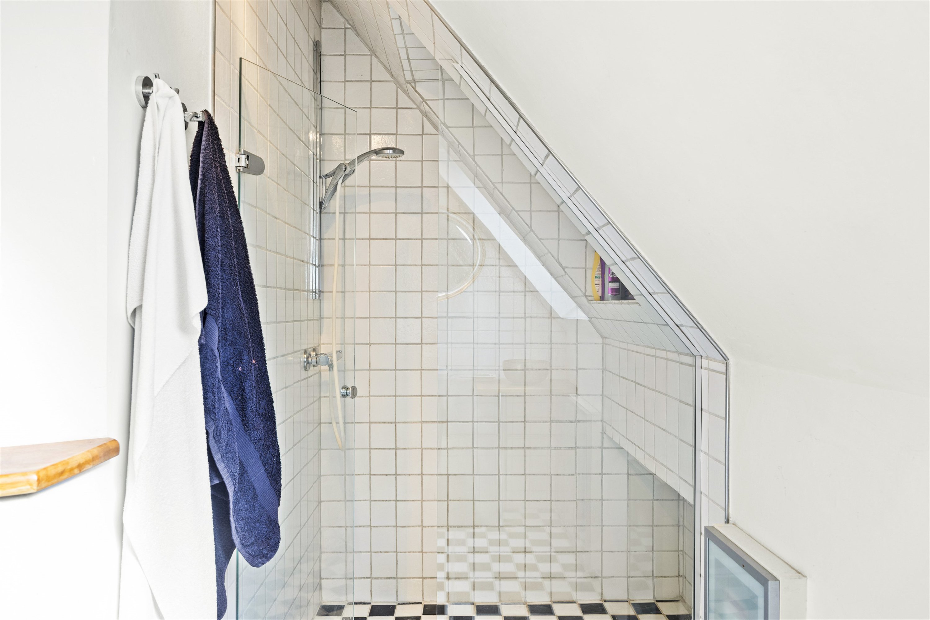 Fremhævet andet billede i fuldskærmstilstand. Billede af Kærmindevej 27, 1., 2820 Gentofte