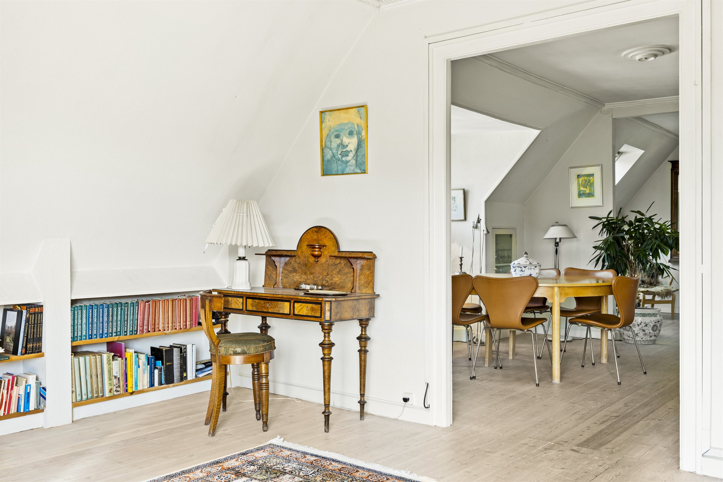 Fremhævet andet billede i fuldskærmstilstand. Billede af Kærmindevej 27, 1., 2820 Gentofte