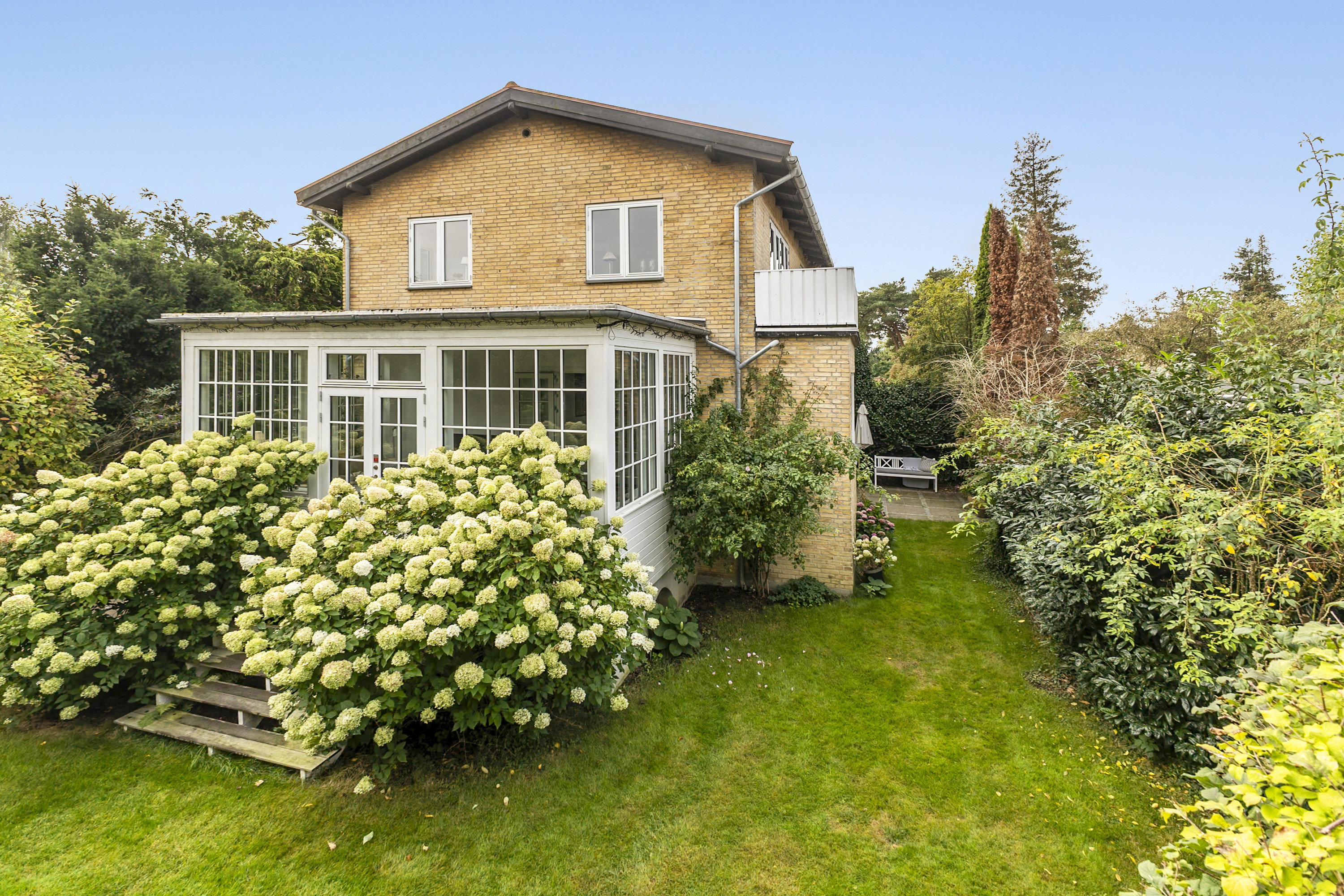 Fremhævet ejendommen billede i fuldskærmstilstand. Billede af Kollegievej 27, 2920 Charlottenlund