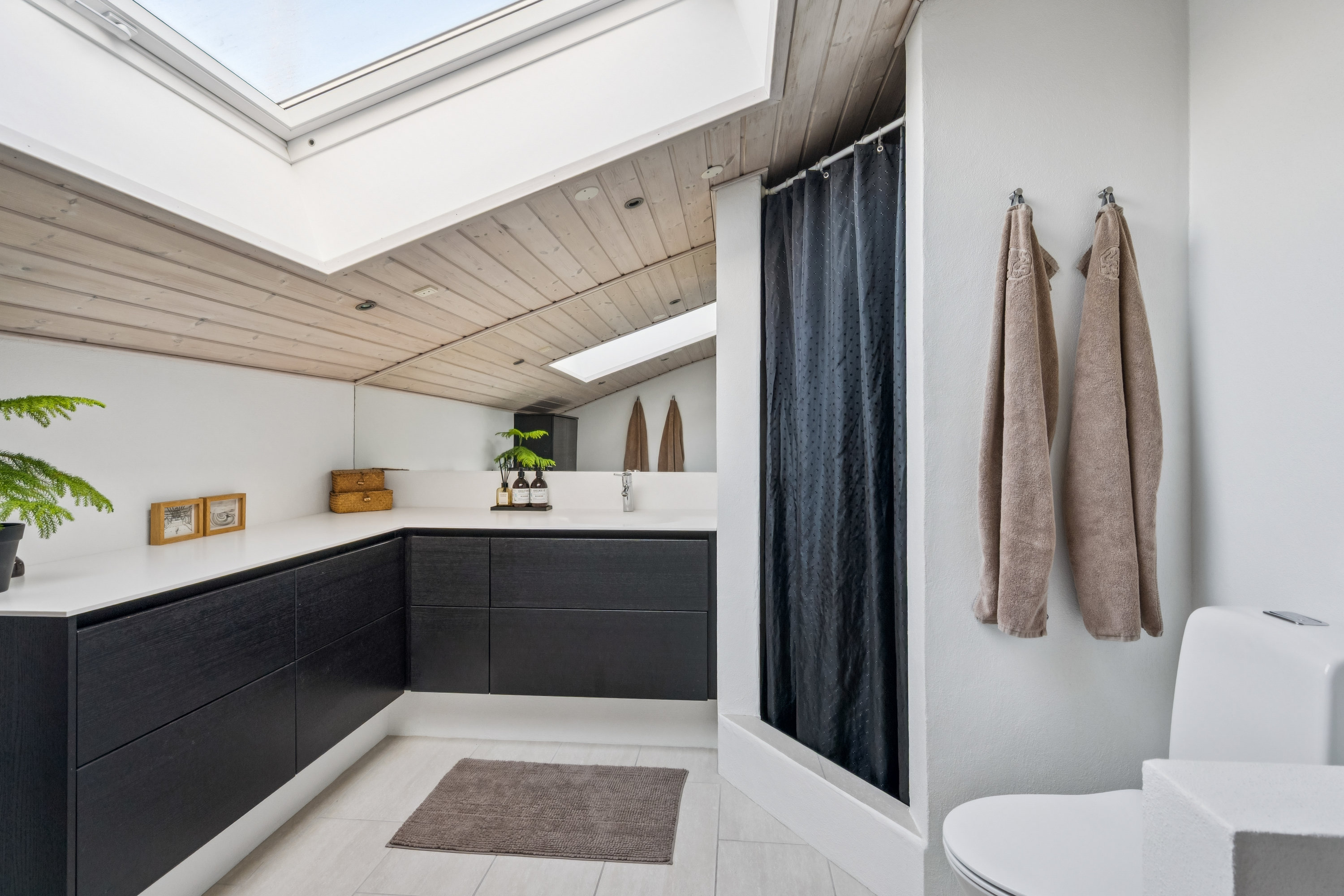 Fremhævet badeværelse billede i fuldskærmstilstand. Billede af Strandbyvej 31, 8240 Risskov