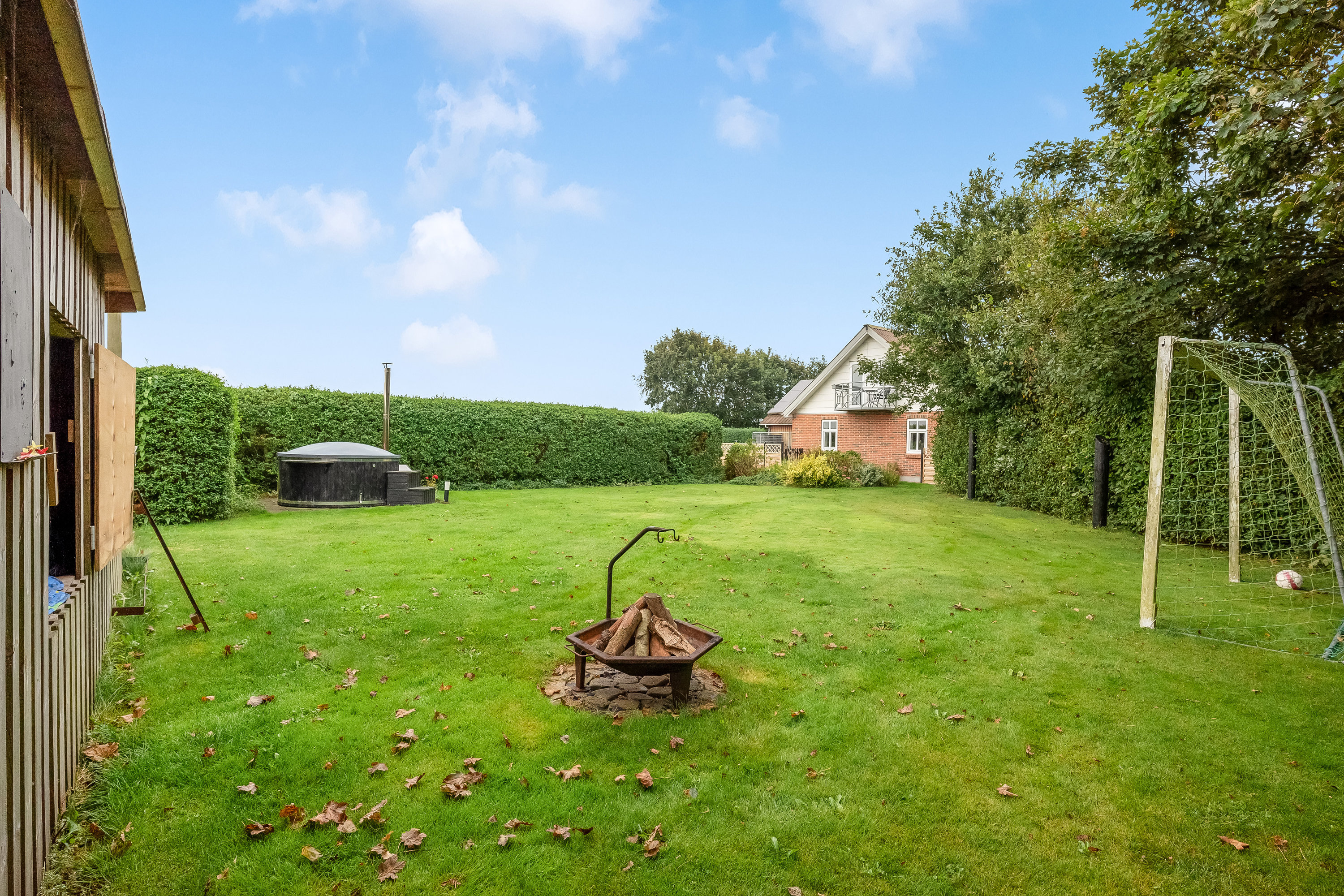 Fremhævet have billede i fuldskærmstilstand. Billede af Borgdalvej 1, Gudum, 7620 Lemvig