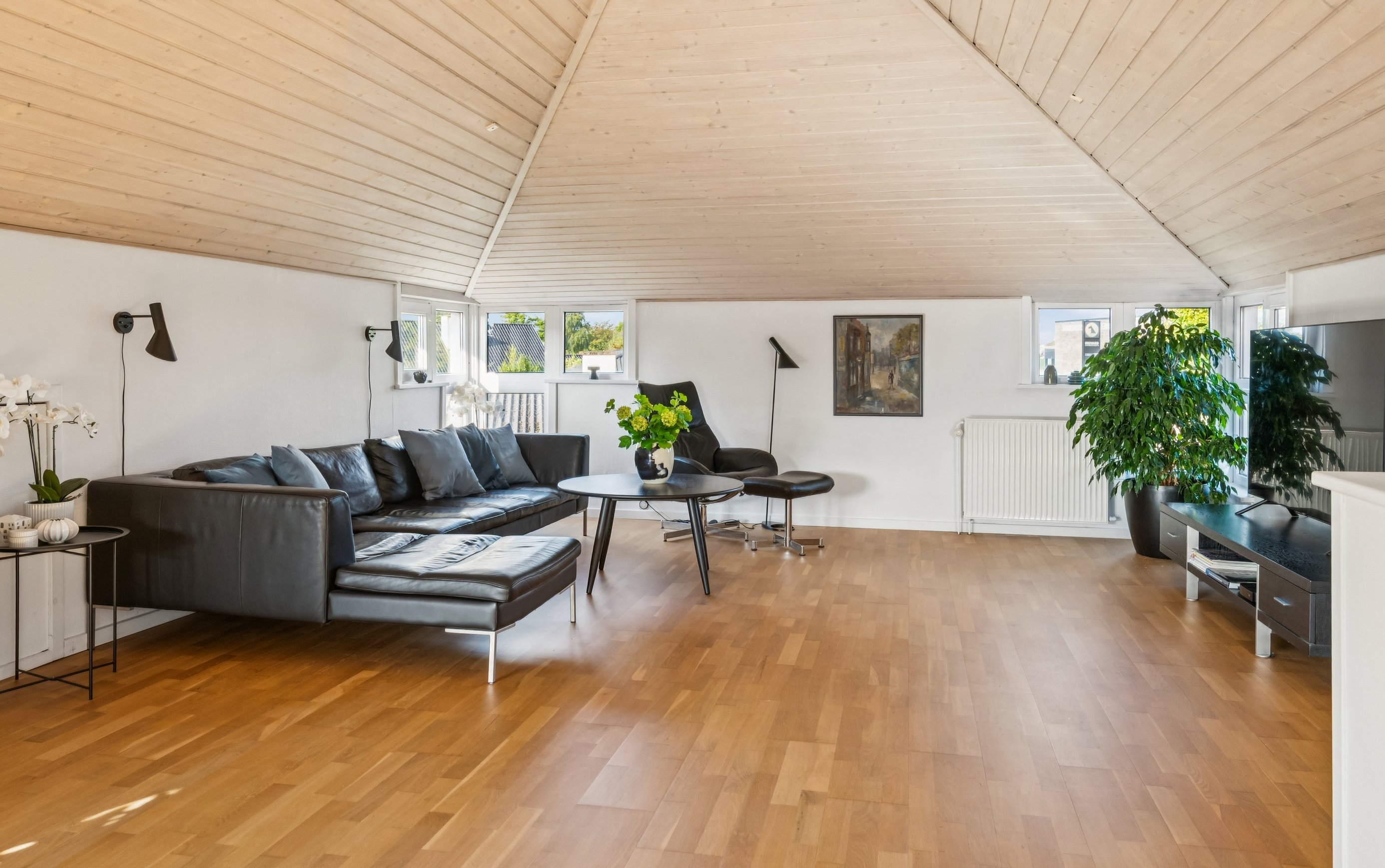 Fremhævet stue billede i fuldskærmstilstand. Billede af Strandbyvej 31, 8240 Risskov