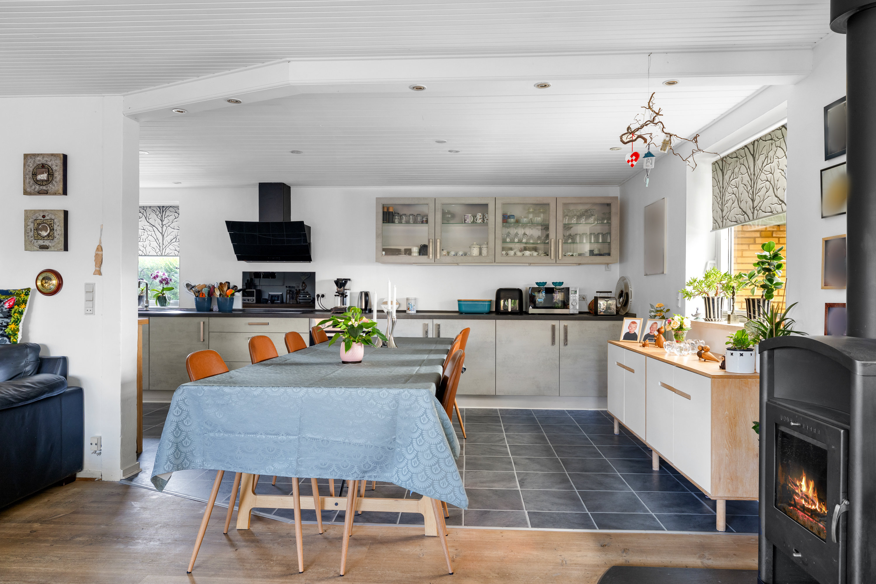 Fremhævet stue billede i fuldskærmstilstand. Billede af Toftevej 2, V. Åby , 5600 Faaborg