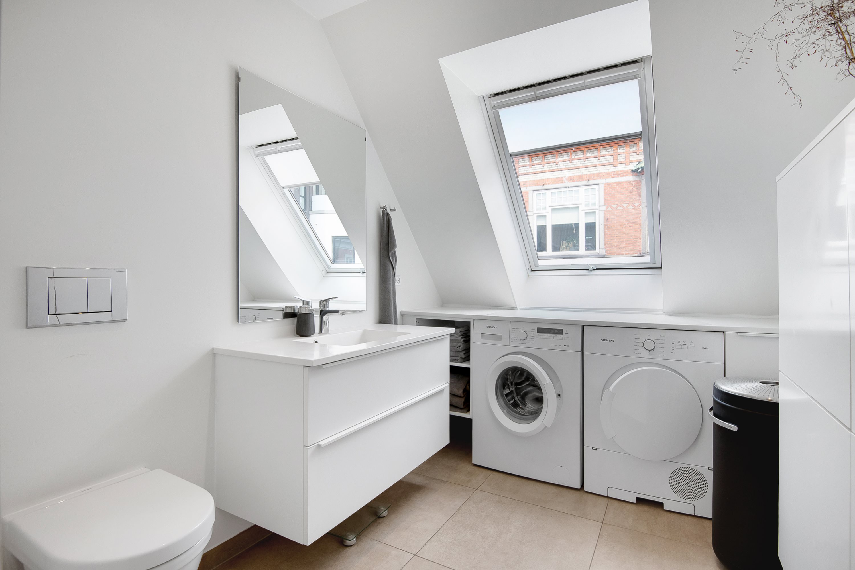 Fremhævet badeværelse billede i fuldskærmstilstand. Billede af Bispensgade 13, 2. th., 9000 Aalborg