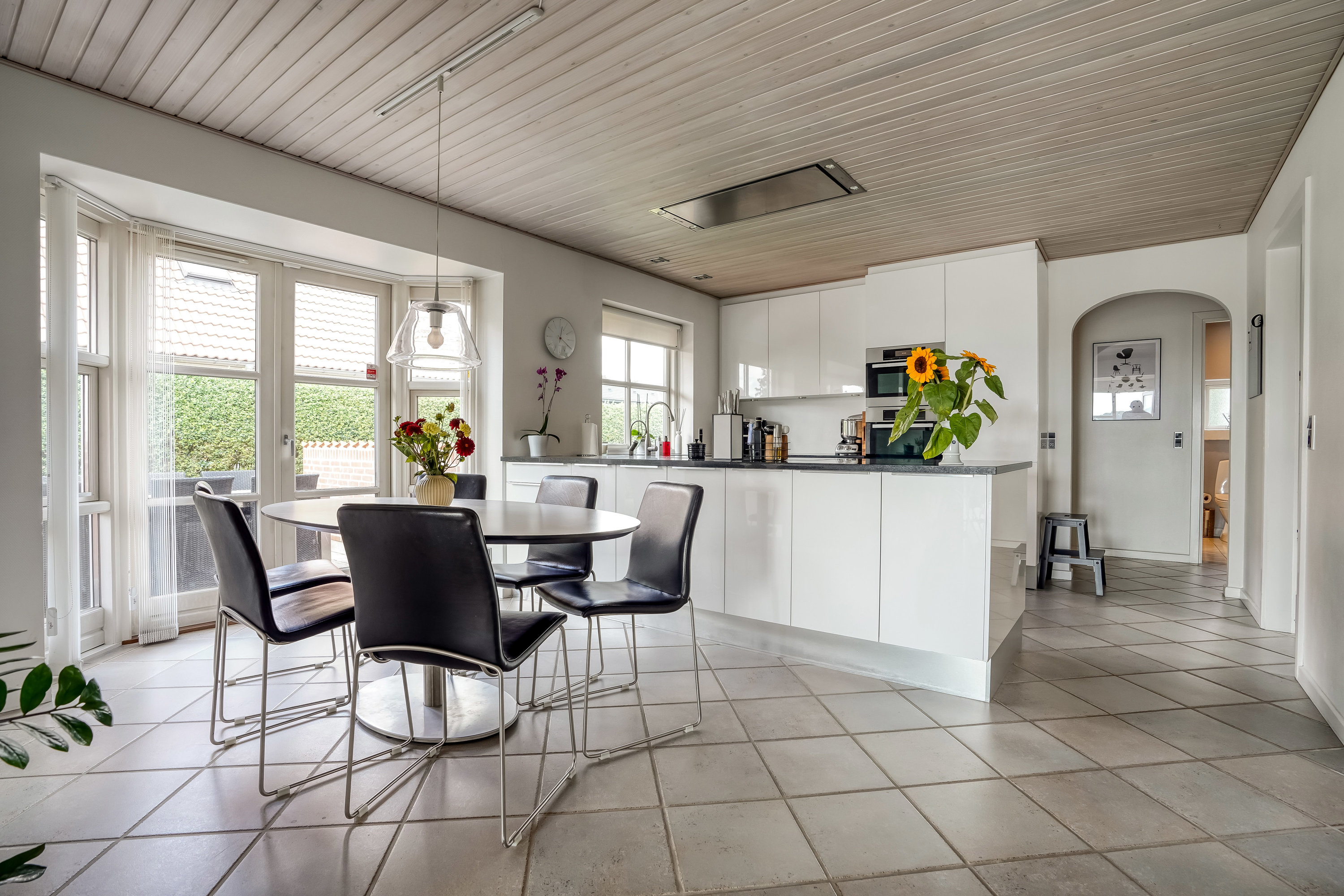 Fremhævet køkken billede i fuldskærmstilstand. Billede af Kirkelundvej 28, Bellinge, 5250 Odense SV