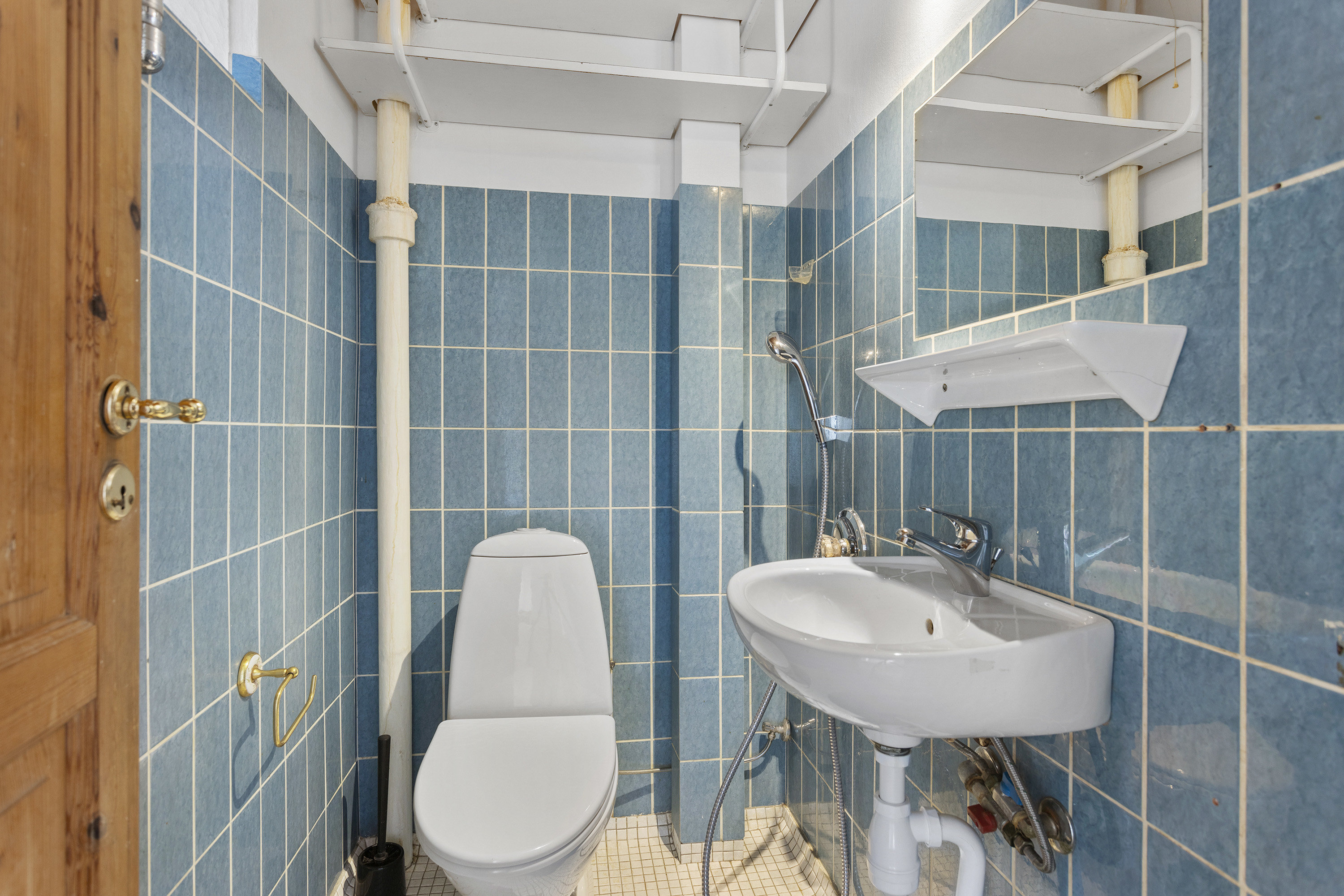 Fremhævet bad billede i fuldskærmstilstand. Billede af Svanholmsvej 13, 9900 Frederikshavn