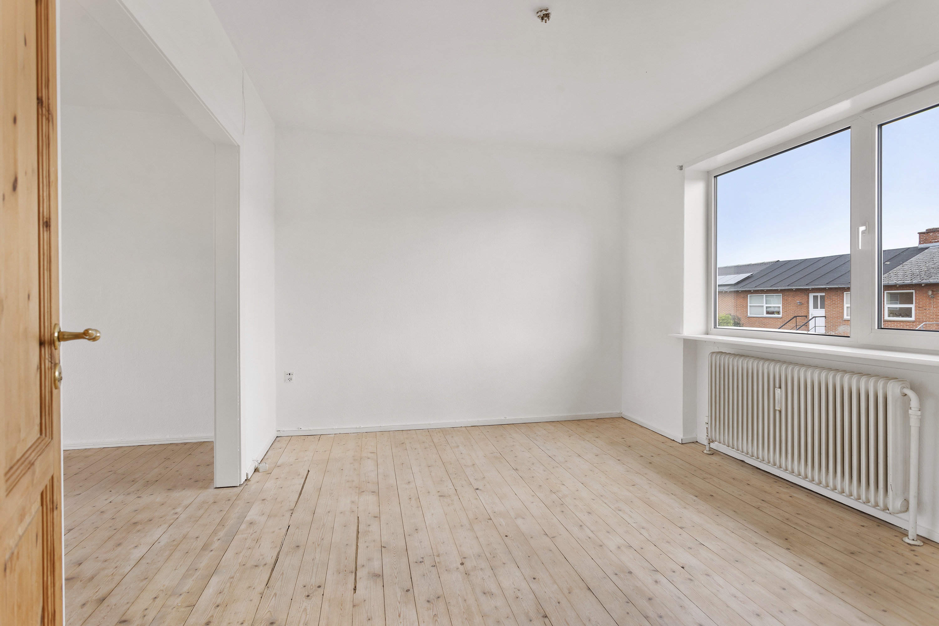 Fremhævet stue billede i fuldskærmstilstand. Billede af Svanholmsvej 13, 9900 Frederikshavn