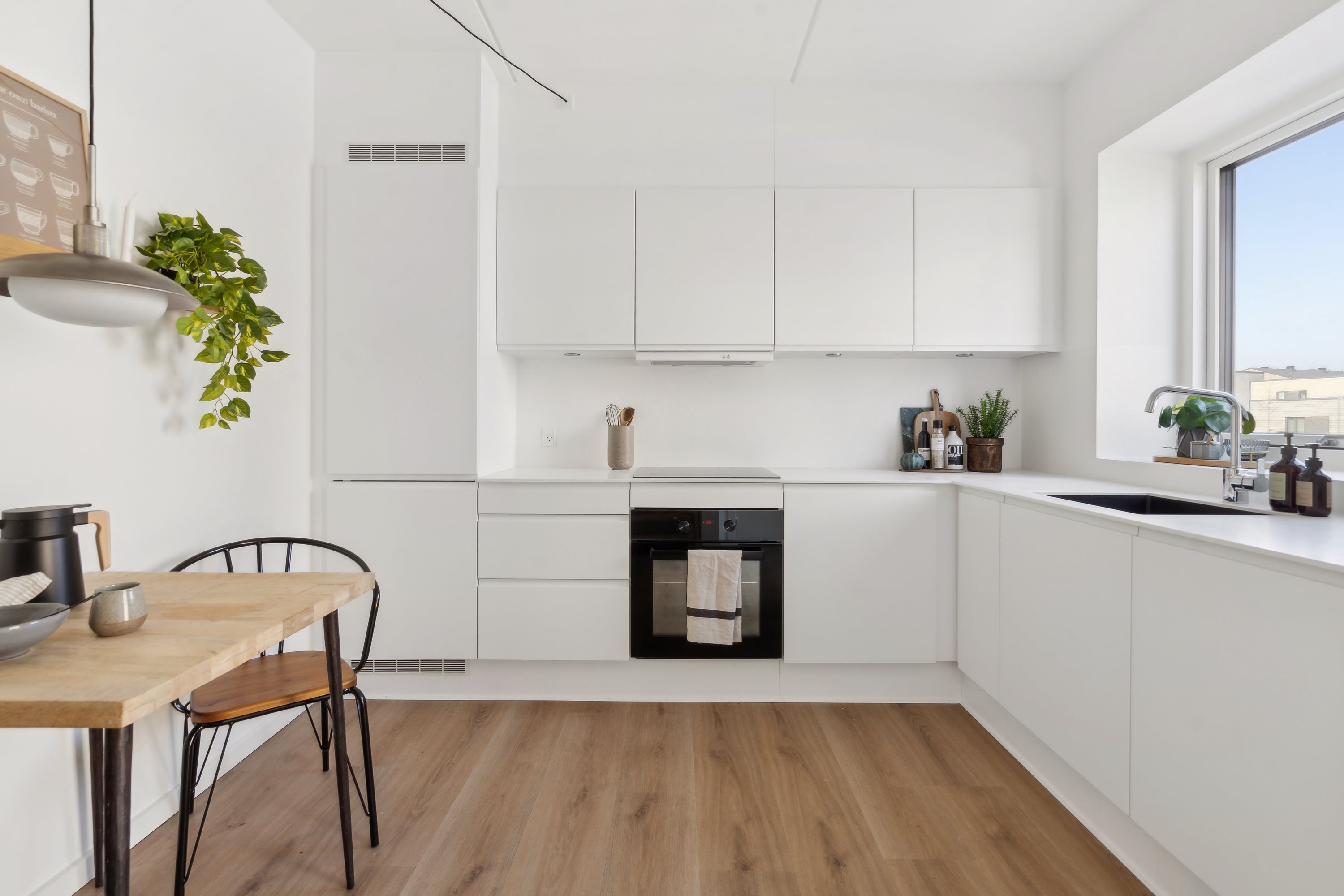 Fremhævet  billede i fuldskærmstilstand. Billede af Asgårdsvej 35, Bolbro, 5200 Odense V